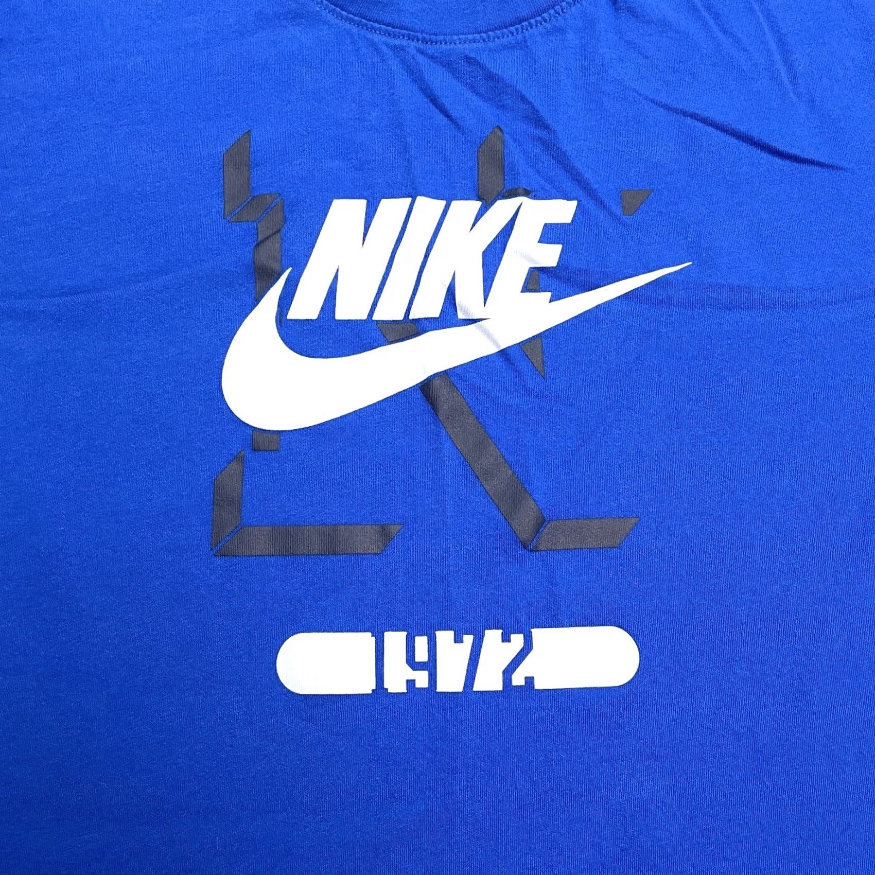 Nike Nike Tee Sportswear Futura Varsity Graphic T-Shirt Mens 2XL Blue Crew Neck Size US XXL / EU 58 / 5 - 3 Thumbnail