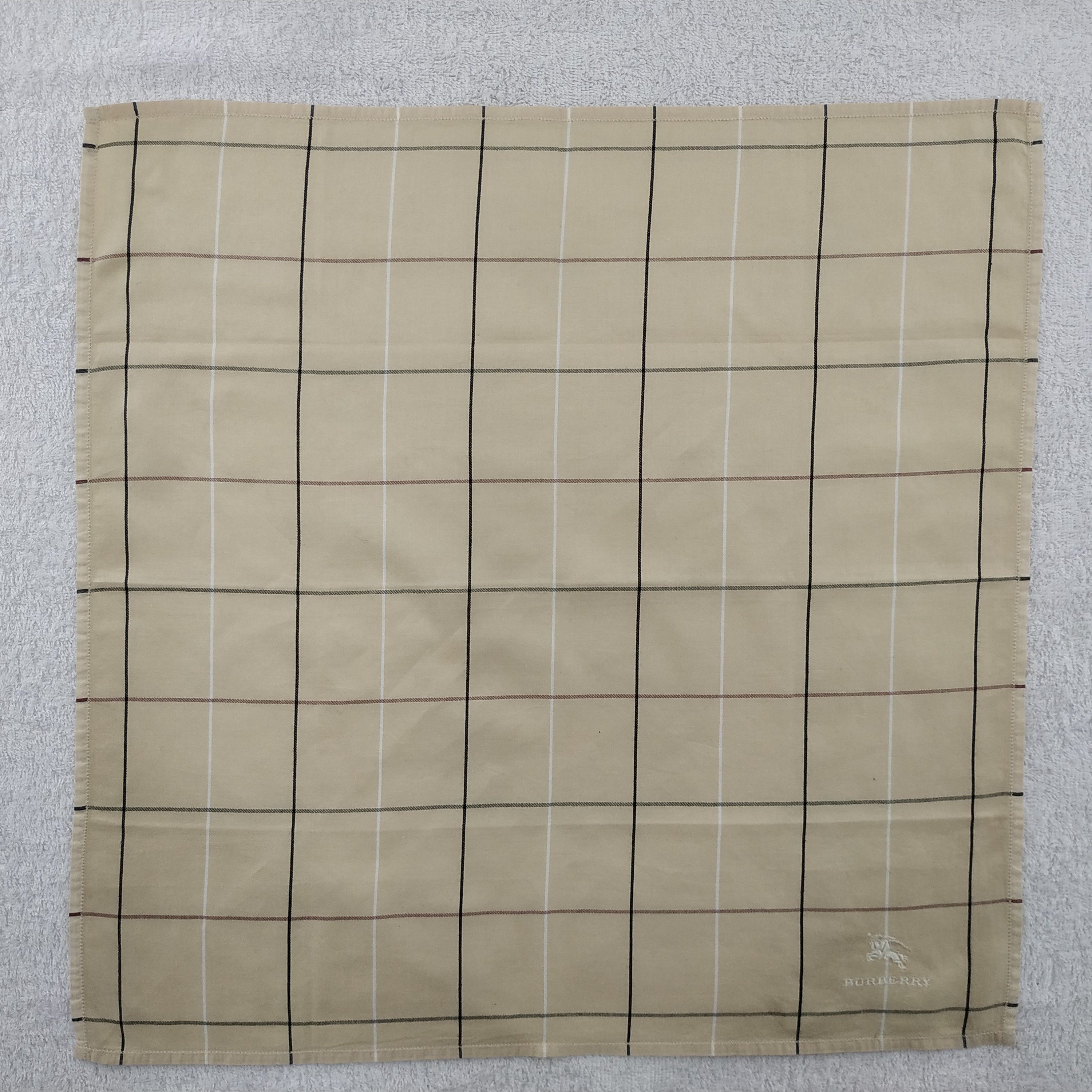 Burberry × Vintage Burberry Bandana / Handkerchief / Neckerchief - S019 Size ONE SIZE - 1 Thumbnail
