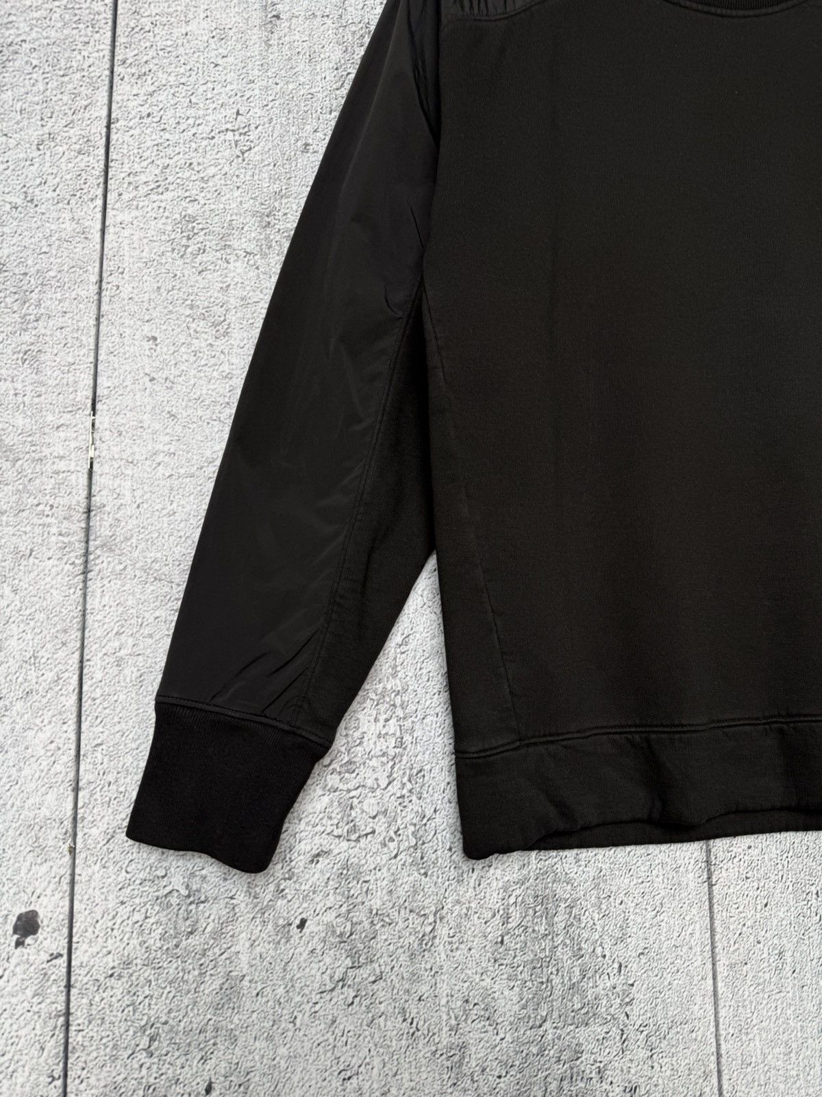C.P. Company C. P. Company Crewneck Sweatshirt Nylon Lens Sleeve Pullover Size US M / EU 48-50 / 2 - 7 Thumbnail