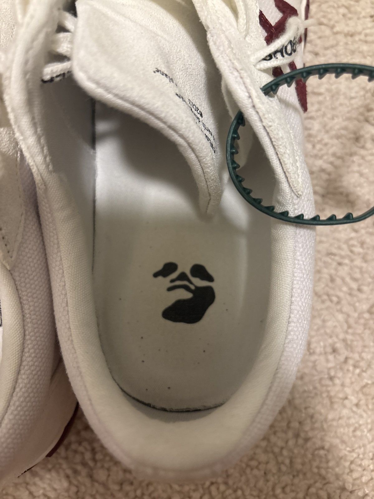 Off-White Off white vulcanized sneaker burgundy Size US 11 / EU 44 - 8 Thumbnail