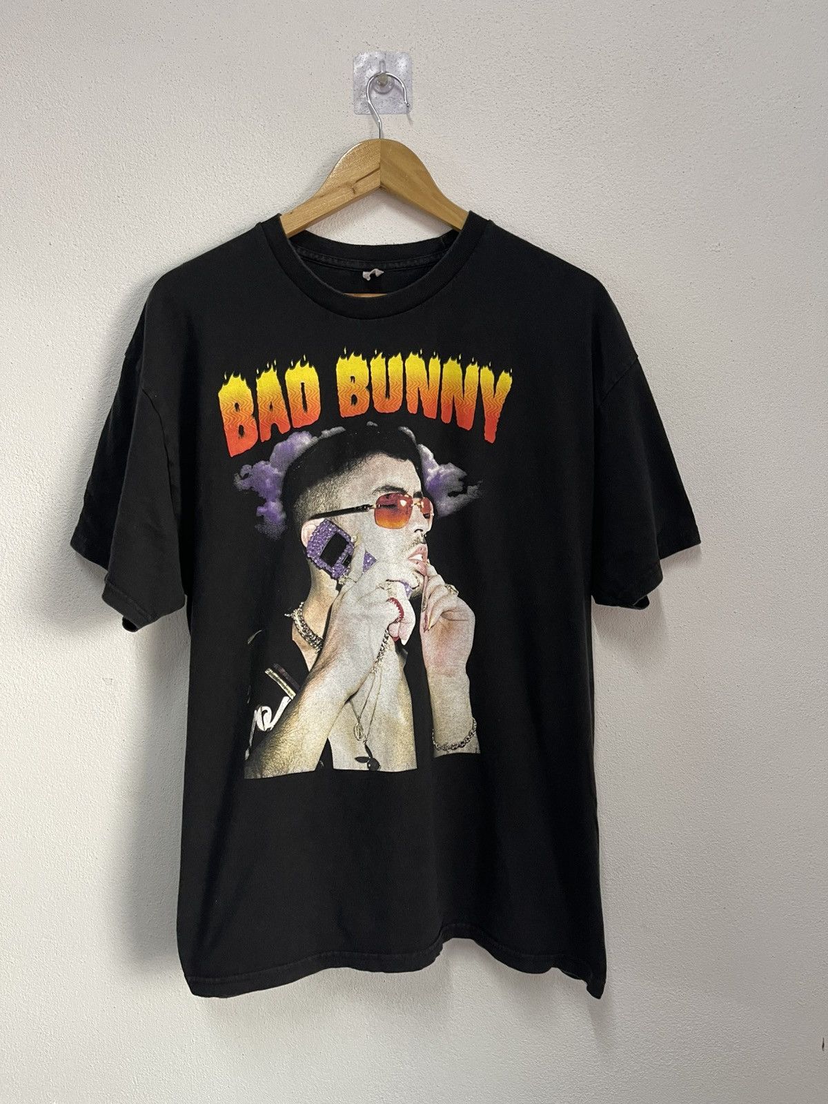 Vintage Vintage Bad Bunny t-shirt 📸 Size US L / EU 52-54 / 3 - 1 Thumbnail
