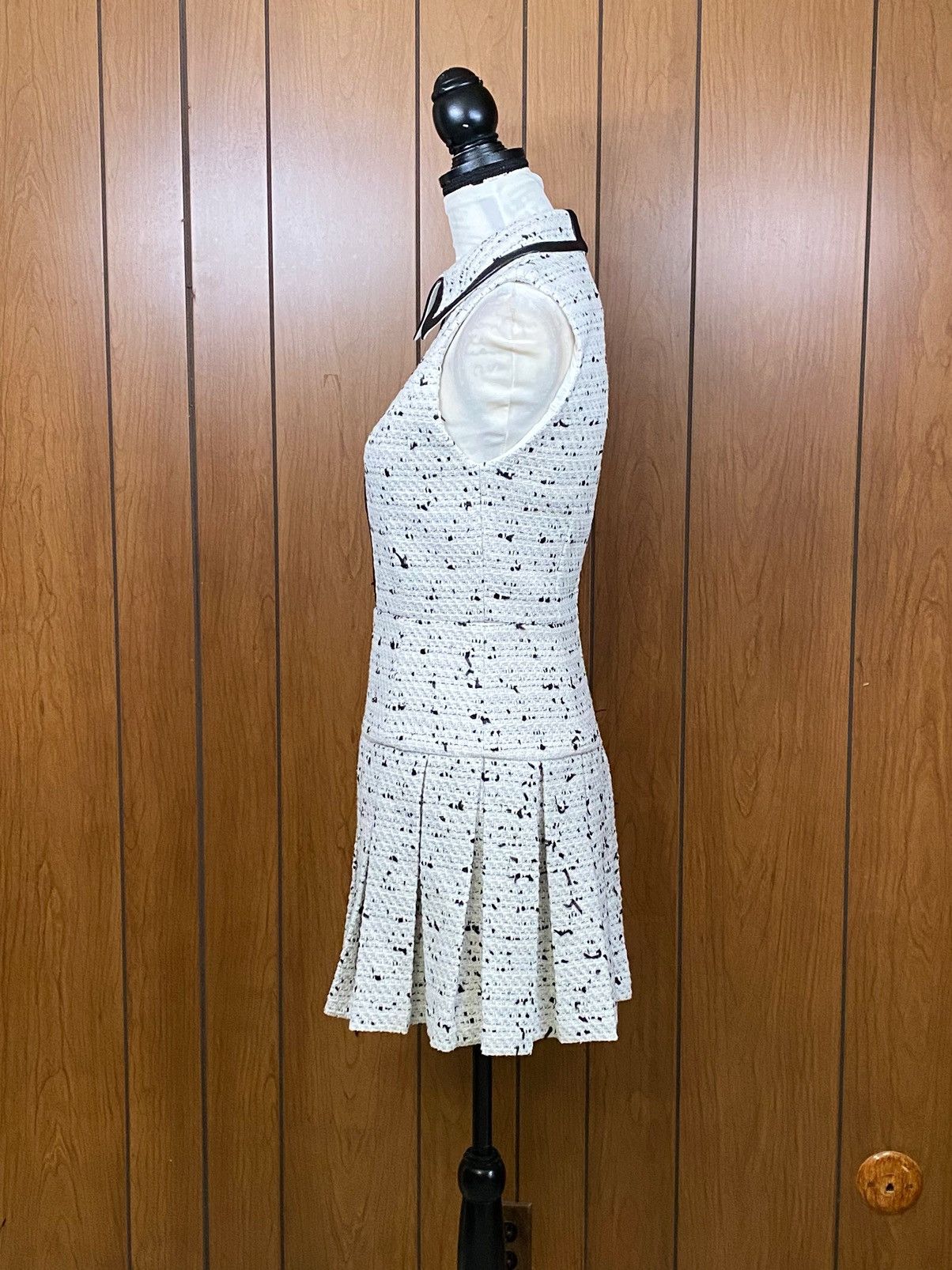 Alice + Olivia Alice + Olivia Ellis Tweed Pleated Minidress size 4 Size S / US 4 / IT 40 - 8 Thumbnail