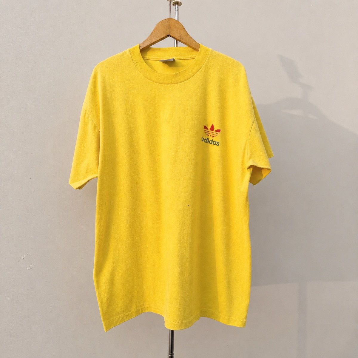 Vintage Adidas Trefoil Vintage Yellow Tee Size US XL / EU 56 / 4 - 1 Thumbnail