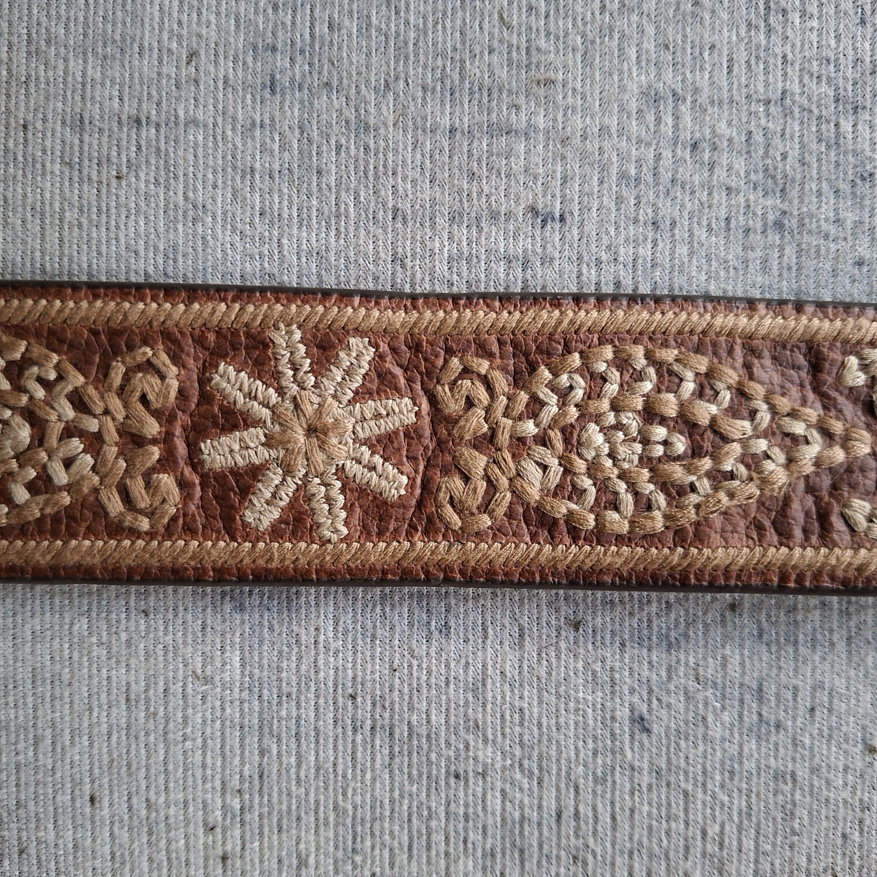 Eddie Bauer 🧵 Eddie baur solid brass embroidery navajo leather belt Size ONE SIZE - 6 Thumbnail