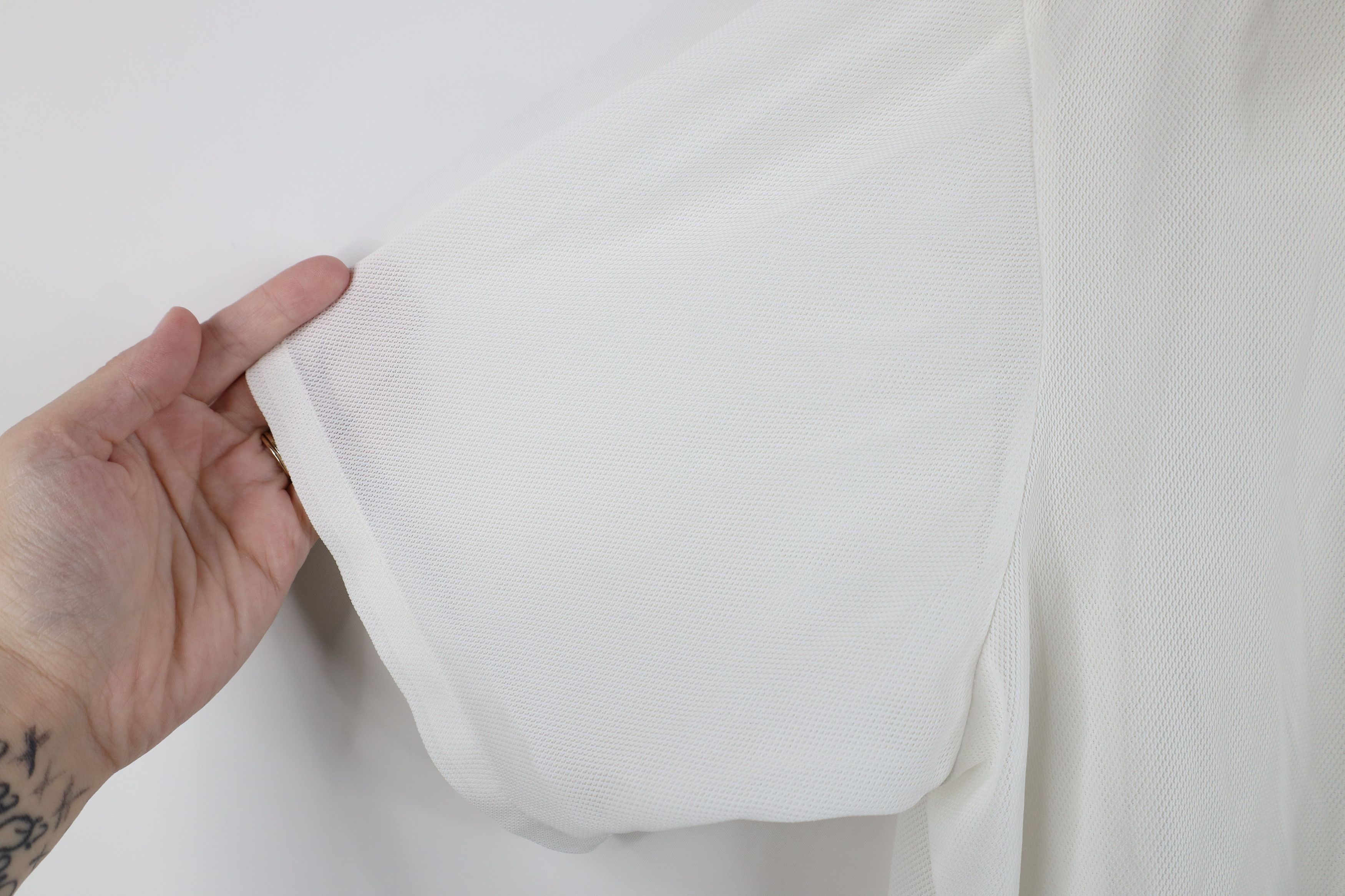 Vintage Vintage 70s Streetwear Knit Collared Button Shirt White Size US XL / EU 56 / 4 - 7 Thumbnail