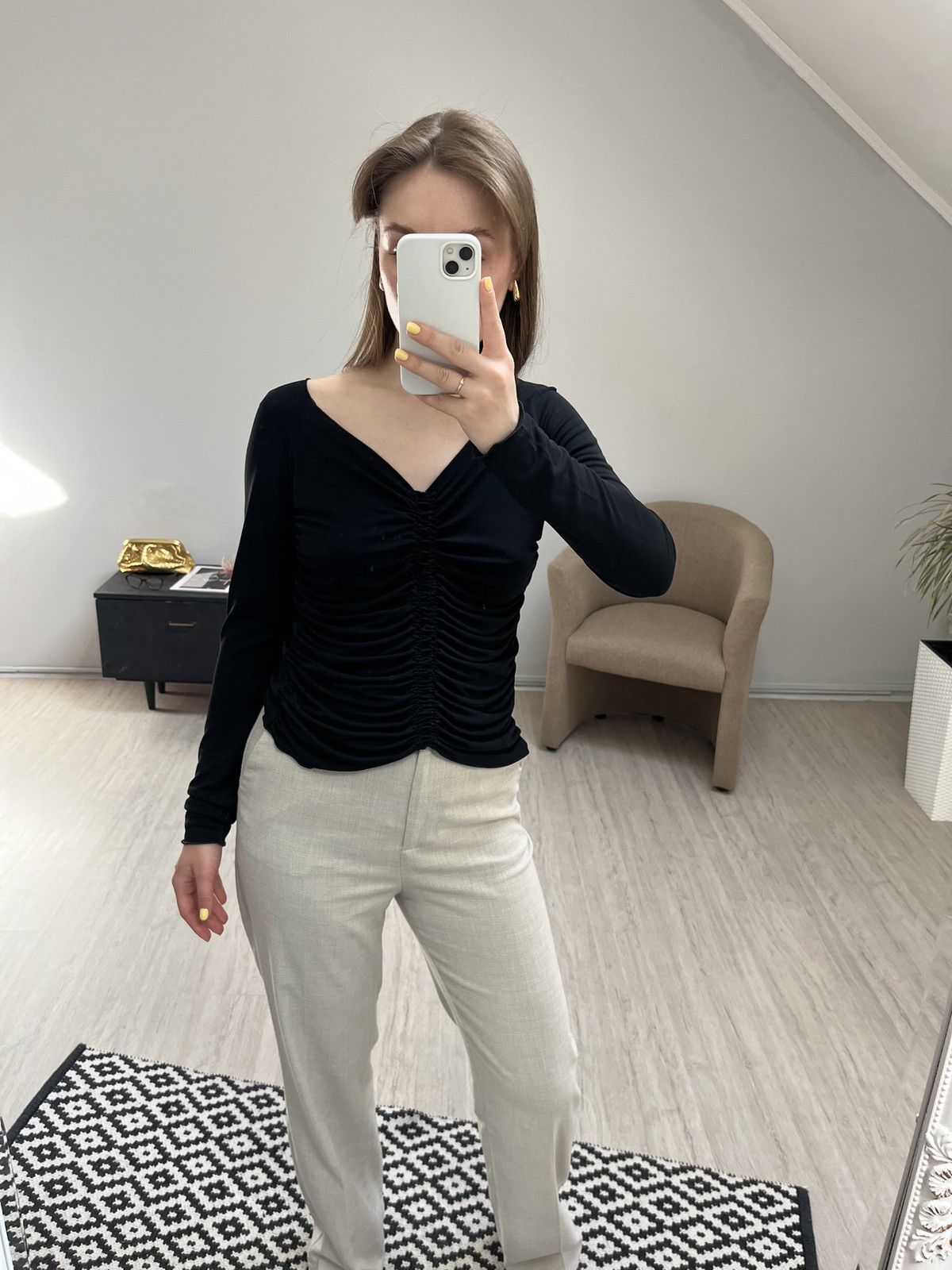 Armani Collezioni × Designer Armani Collezioni Tops Long Sleeve Black Size 44 Size S / US 4 / IT 40 - 2 Thumbnail