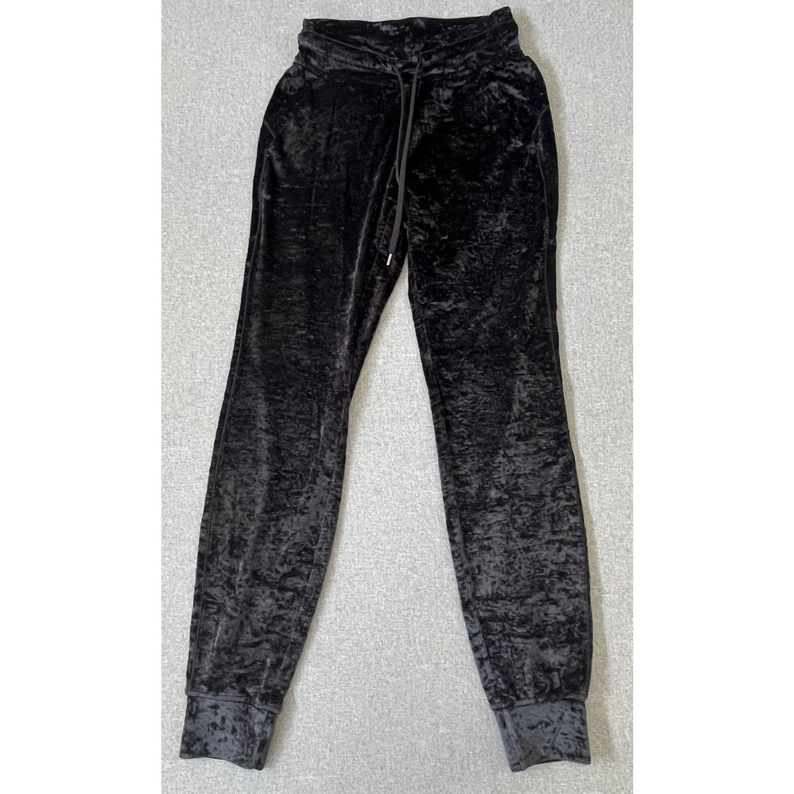 Lululemon Se 2 Lululemon Ready to Crush High-Rise Velour Jogger Size 26" / US 2 / IT 38 - 2 Thumbnail