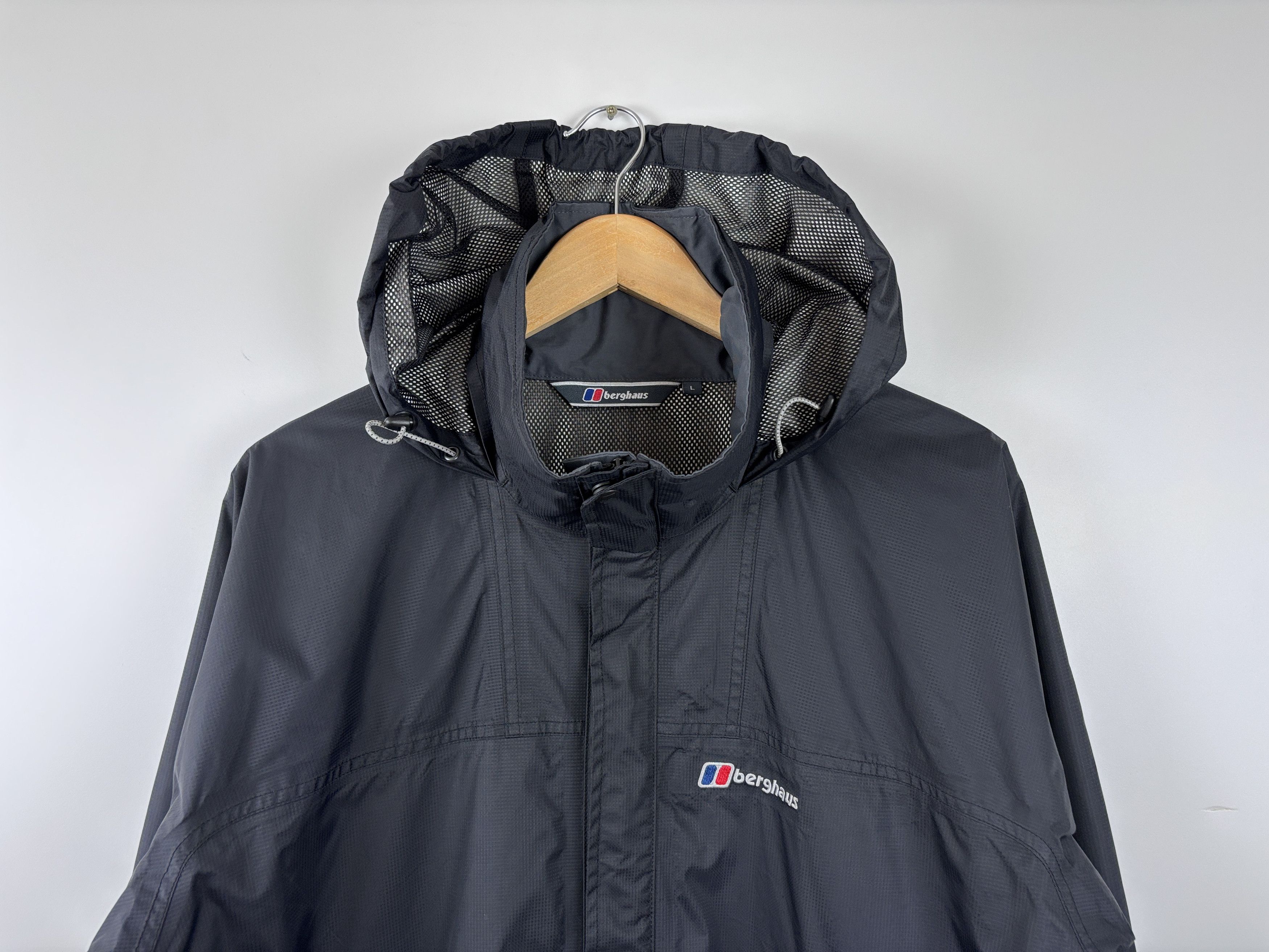 Berghaus Berghaus Waterproof Outdoor Hiking Jacket Raincoat Black L Size US L / EU 52-54 / 3 - 2 Thumbnail