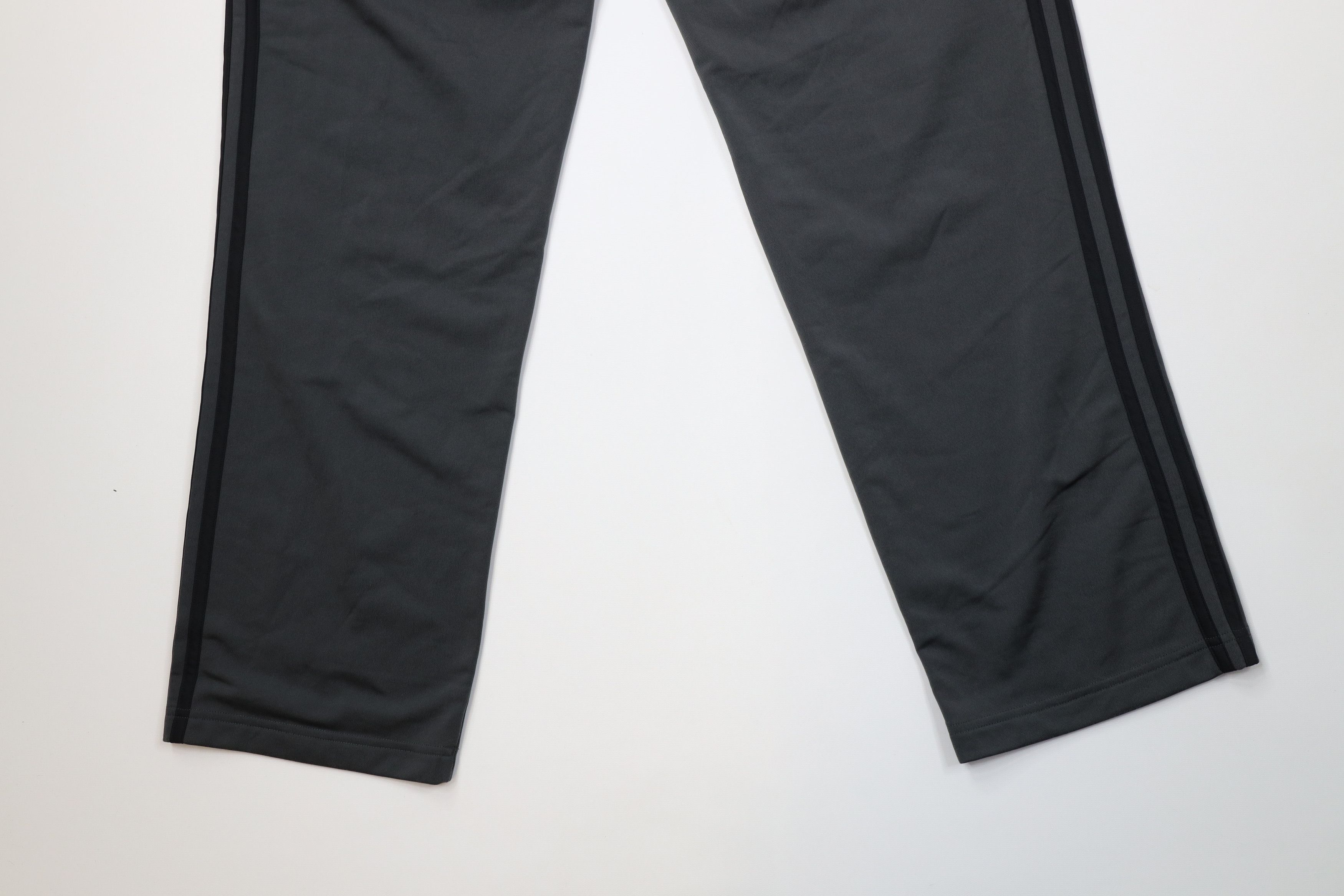 Adidas Y2K Adidas Spell Out Striped Wide Leg Sweatpants Pants Gray Size US 36 / EU 52 - 13 Thumbnail