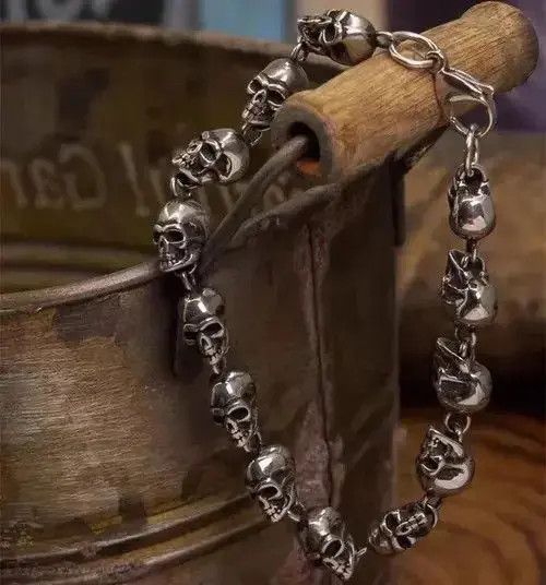 Japanese Brand Vintage Gothic Skull Head Bracelets Size ONE SIZE - 2 Thumbnail