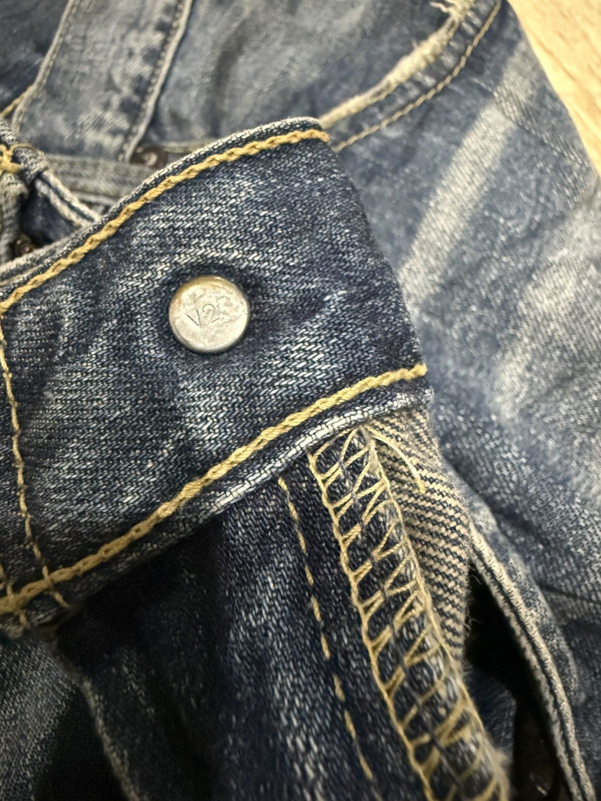 Levi's LEVI’S 503 KURT COBAIN GRUNGE DISTRESSED JEANS Size US 33 - 12 Thumbnail