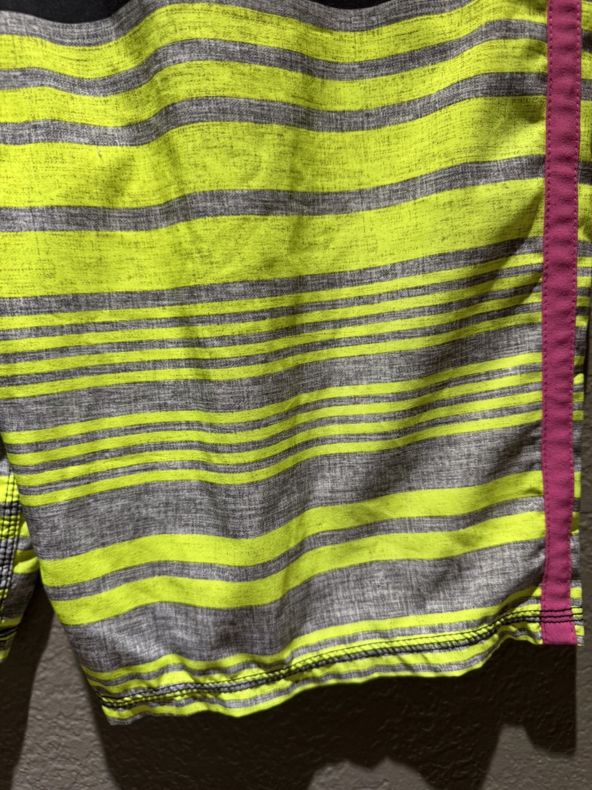 Hurley Vintage 2000s Y2k Hurley Neon Yellow Pink Grey Black Size US 30 / EU 46 - 10 Thumbnail