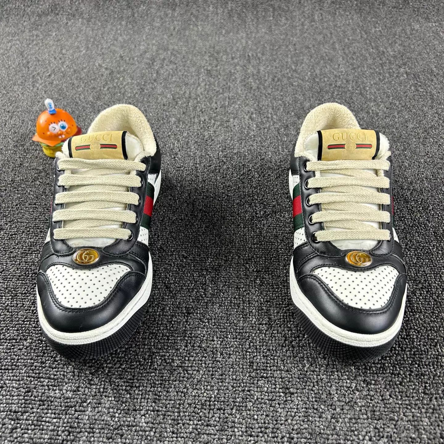 Gucci Gucci Women's Black White Distressed Sneakers 35.5 Good Size US 5 / IT 35 - 2 Thumbnail