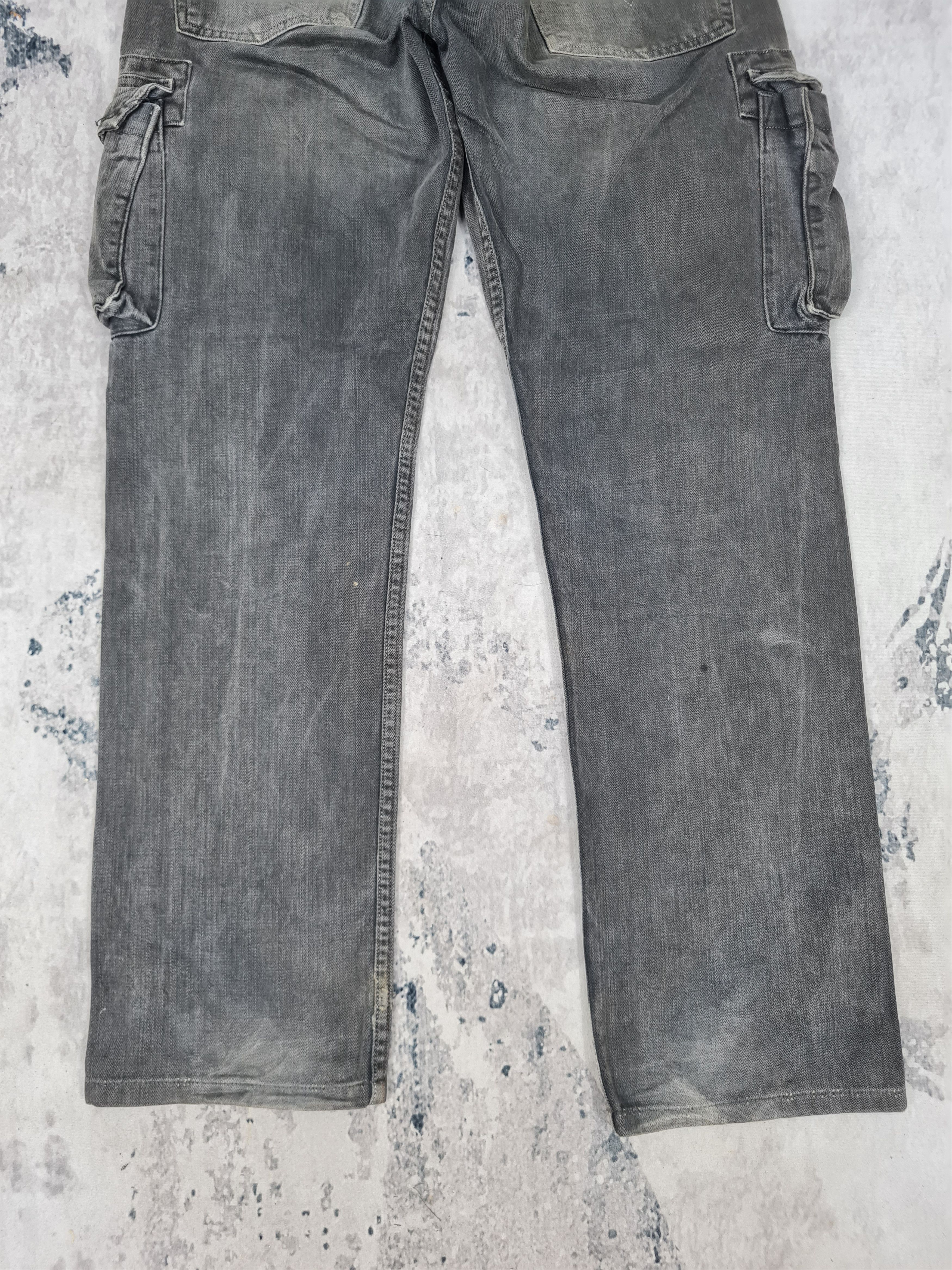 Levi's Vintage Clothing LEVIS 505-03 Cargo Tactical Black Jeans L0374 Size 32X30 Size US 32 / EU 48 - 7 Thumbnail