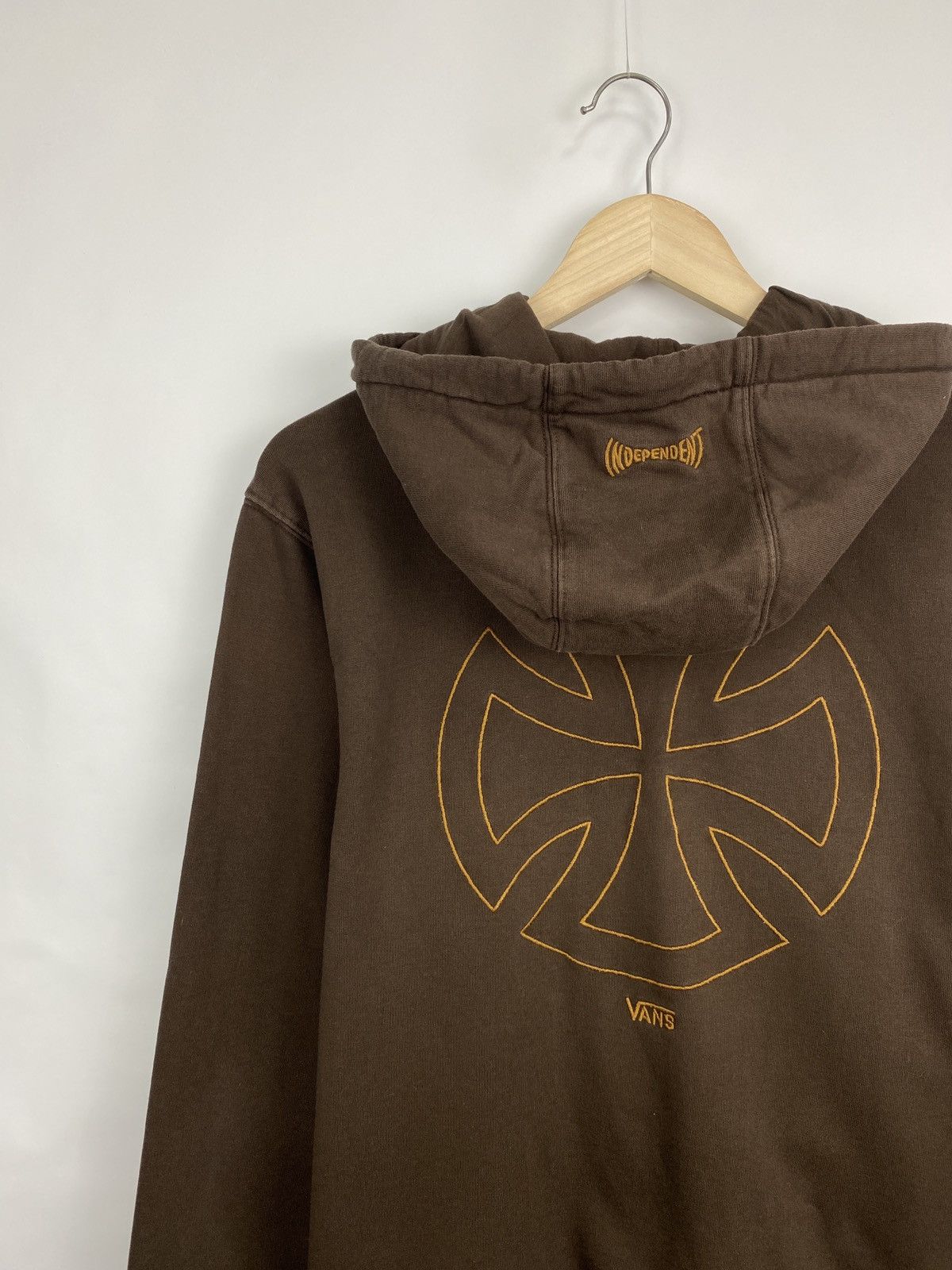 Independent Truck Co. × Vans 🇺🇸 Vintage Independent Vans Brown Big Logo Hoodie Y2K Rare Size US S / EU 44-46 / 1 - 4 Thumbnail