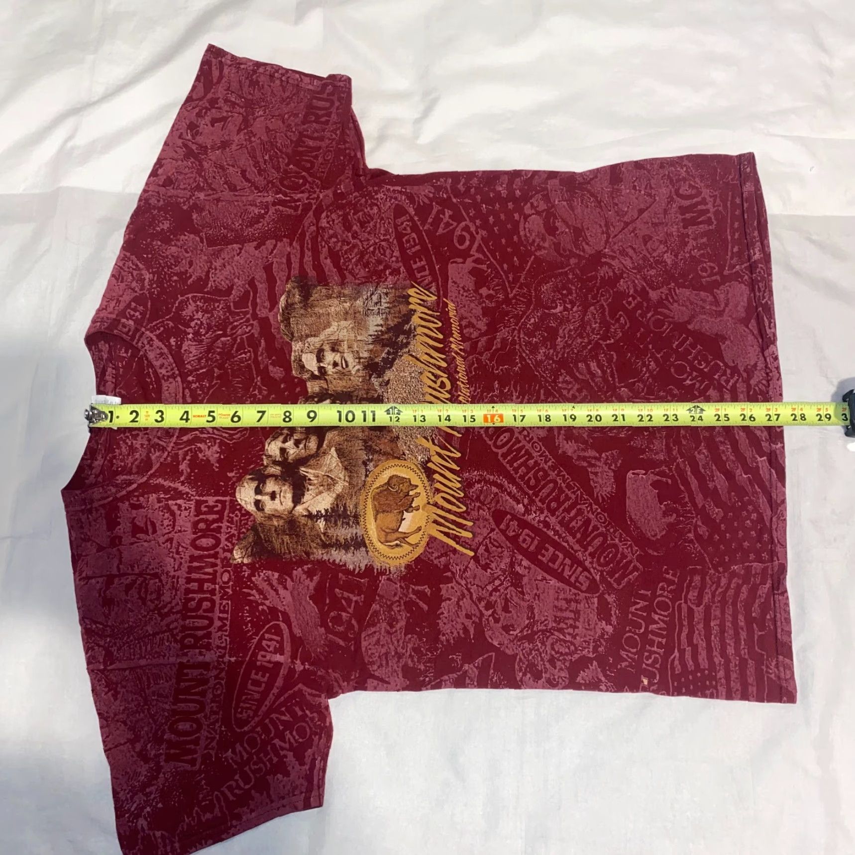 Jerzees Y2K Mount Rushmore National Memorial Maroon All Over Print T-Shirt - L Men Shirt Crew Neck Cotton Jersey Logo Graphic Print Vintage: No Size US L / EU 52-54 / 3 - 6 Thumbnail