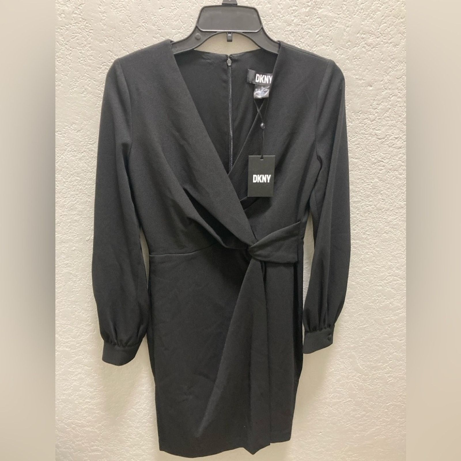 DKNY Women's Long Sleeve Wear Knot size 4 Small Black Dress