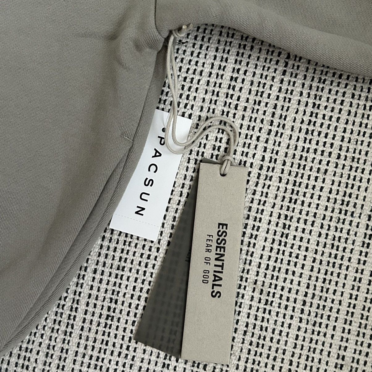 Fear of God 2024 Fear of God Essentials Crewneck sz S Size US S / EU 44-46 / 1 - 7 Thumbnail