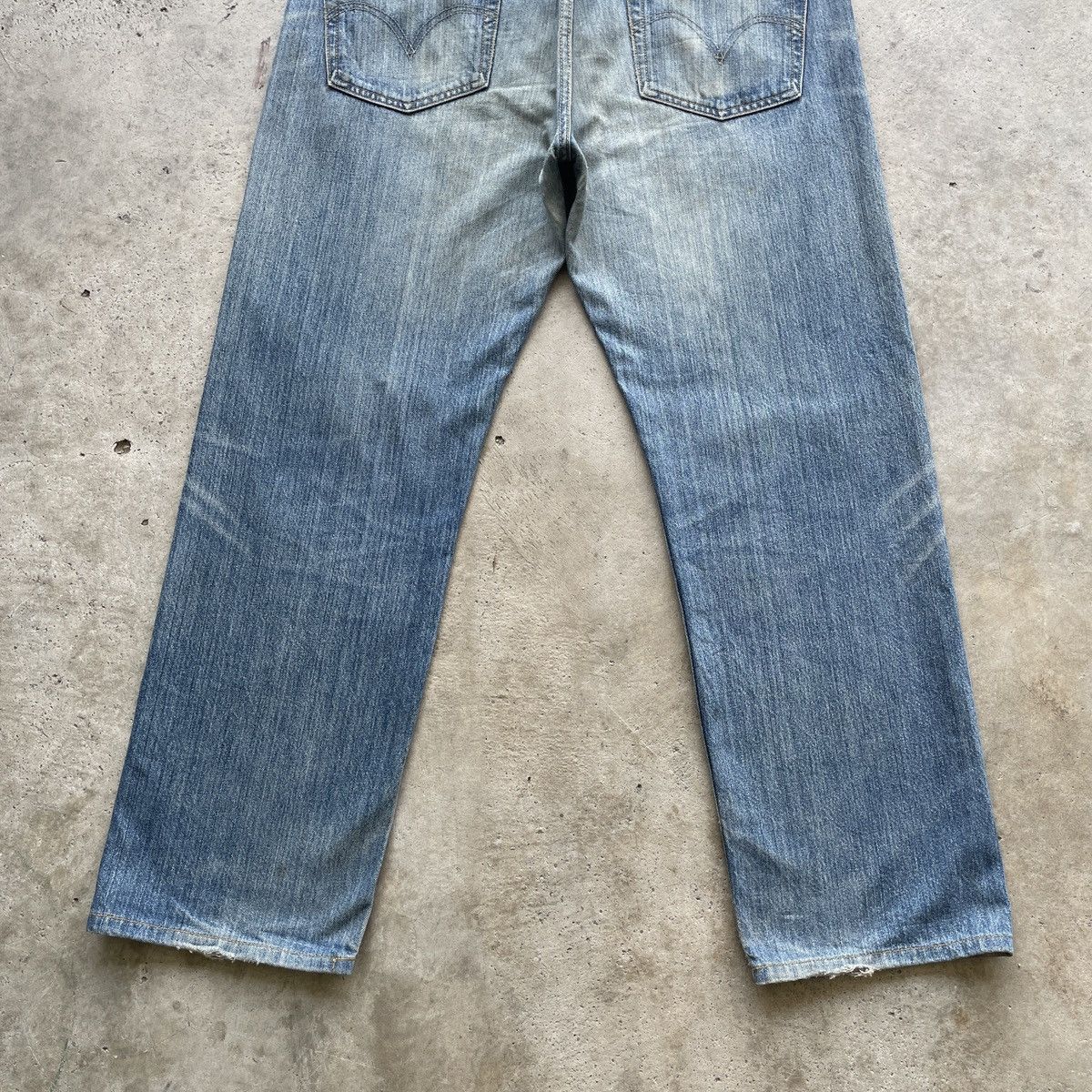 Levi's Vintage Clothing W37 Vintage Levi’s 501 Distressed MudWash Jeans Faded Pants Size US 37 - 12 Thumbnail