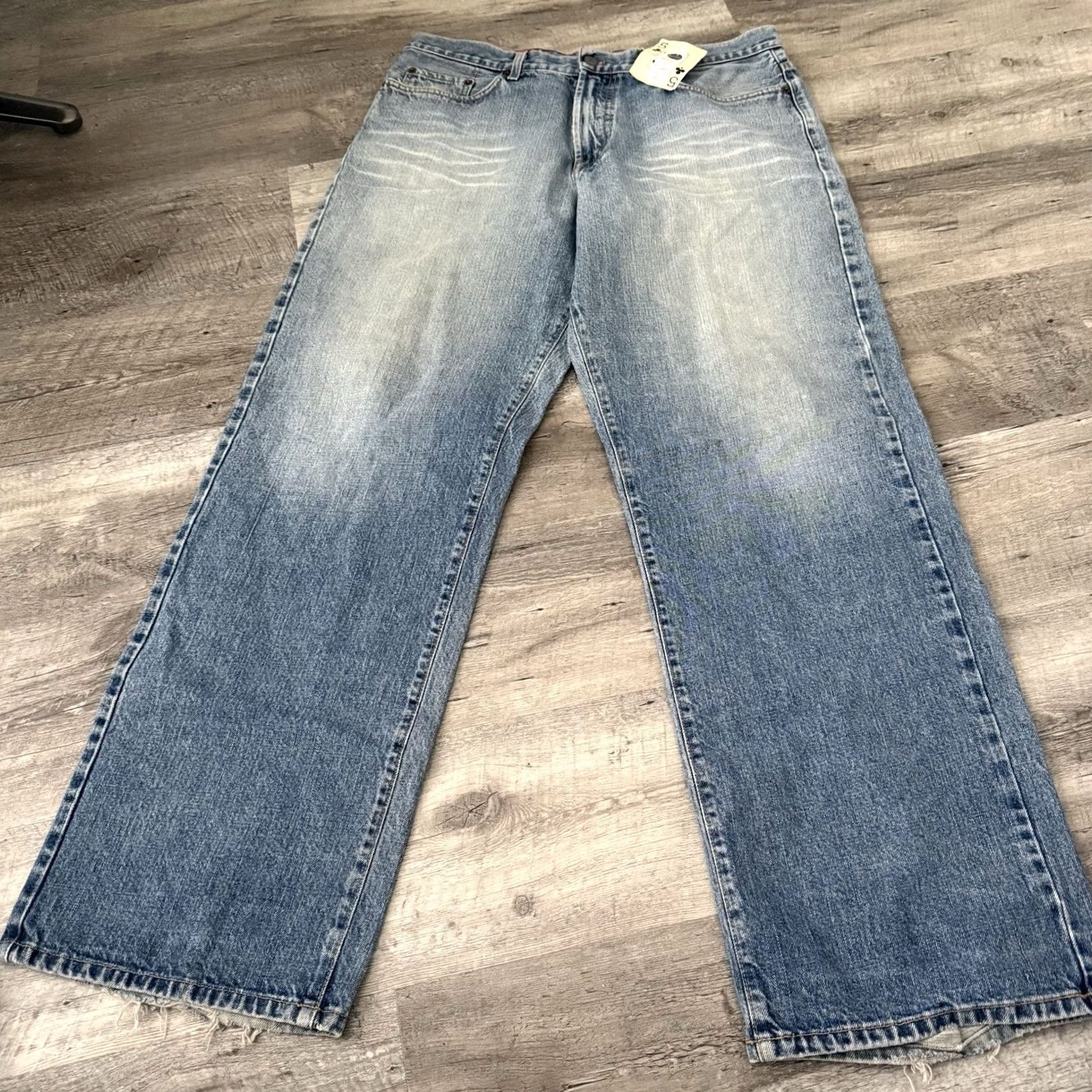 Lucky Brand VINTAGE Lucky Brand Jeans Dugarees USA Made 36x34 Mens Blue 5-Pocket Denim Distressed Relaxed Zipper Old School Y2K Grassroots Size US 36 / EU 52 - 3 Thumbnail
