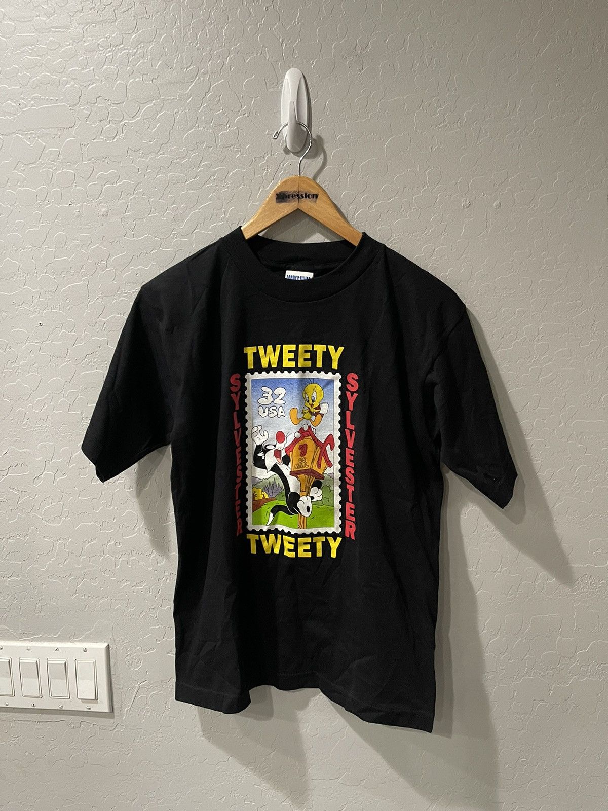 Vintage × Warner Bros Vintage Looney Tunes Stamp Collection Sylvester Tweety Bird Size US M / EU 48-50 / 2 - 1 Thumbnail