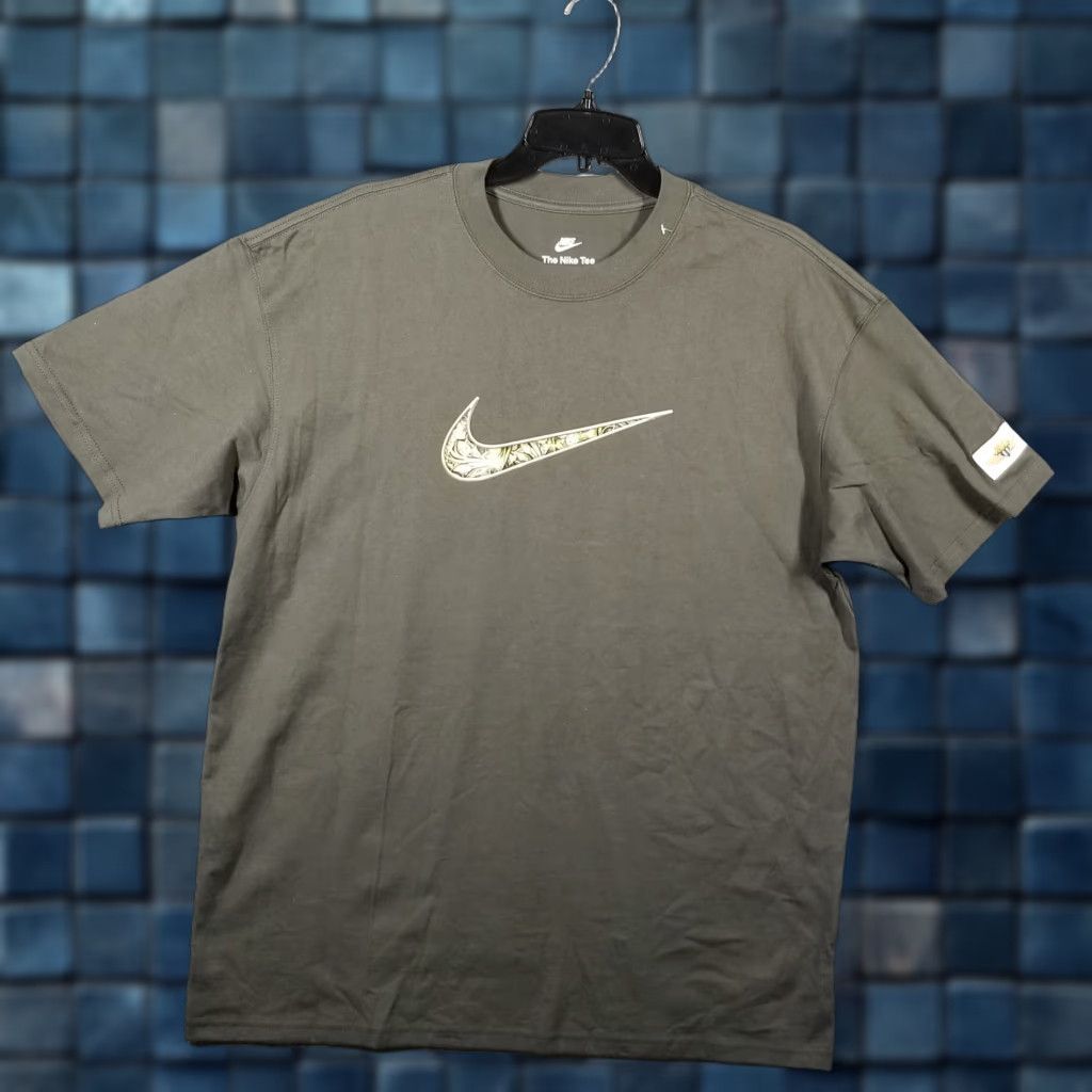 Nike VINTAGE Nike Shirt Mens Medium Olive Green Swoosh Money Graphic Wings Basketball Tee Size US M / EU 48-50 / 2 - 1 Thumbnail