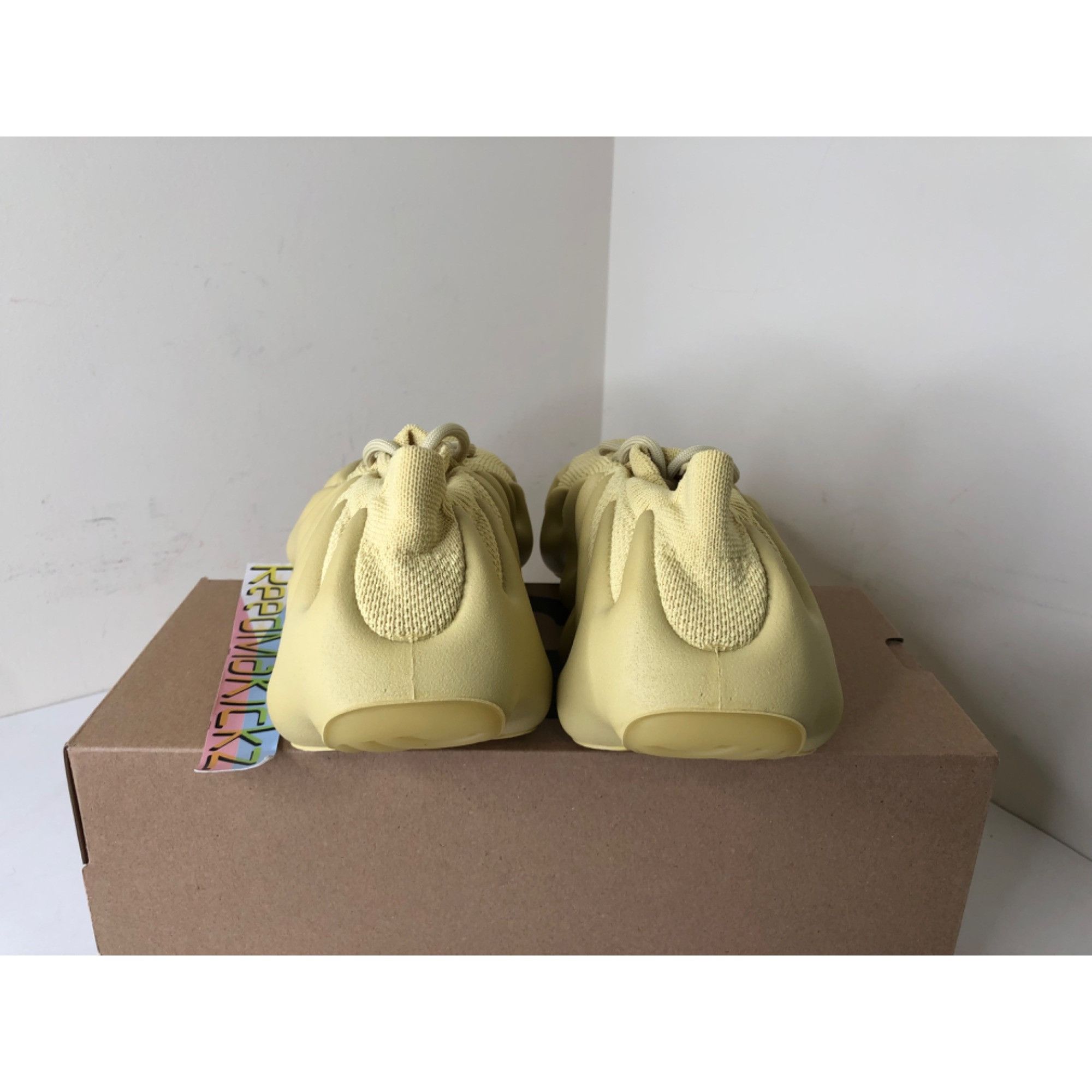 Adidas Adidas Yeezy 450 Sulfur mens 9us Size US 9 / EU 42 - 4 Thumbnail