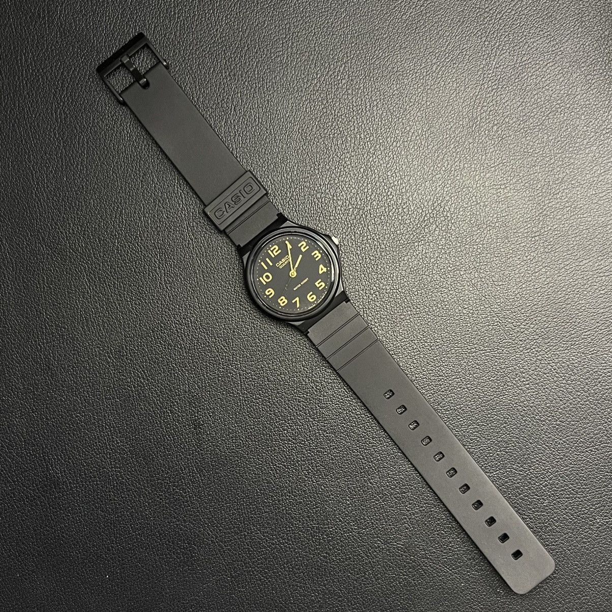 Casio × Japanese Brand Casio Minimalist Classic Retro Watch – Black Gold Size ONE SIZE - 2 Thumbnail