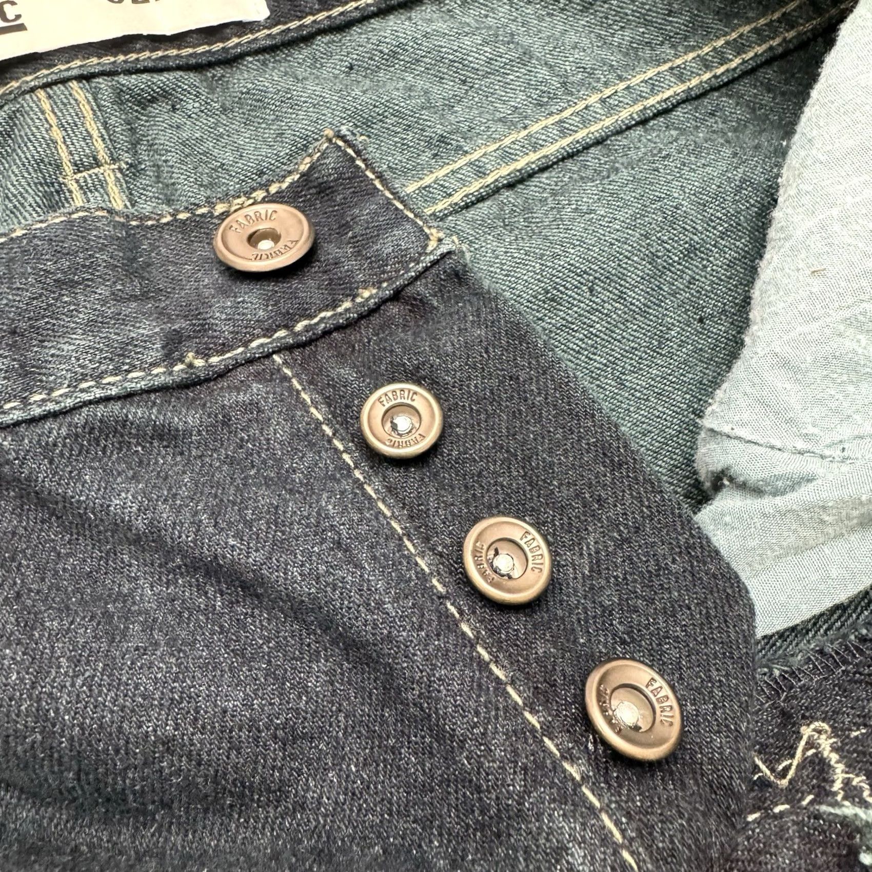 Vintage Fabric Jeans 32x32 Regular Fit Denim Dark Indigo Wash Y2K Button Fly Mens Jeans Waist 32 Inseam 32 Blue Straight Denim Fabric Brand Mens Jeans 32x32 Size US 32 / EU 48 - 4 Thumbnail