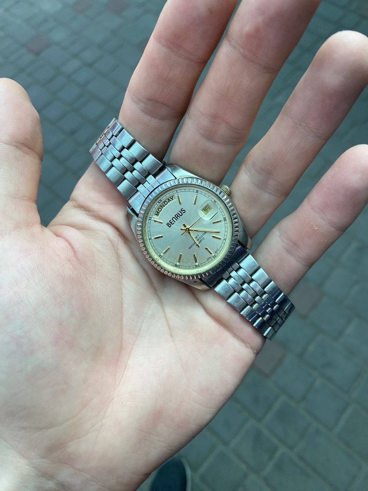 Japanese Brand Benrus Water Resistant Quartz Watch Size ONE SIZE - 9 Thumbnail