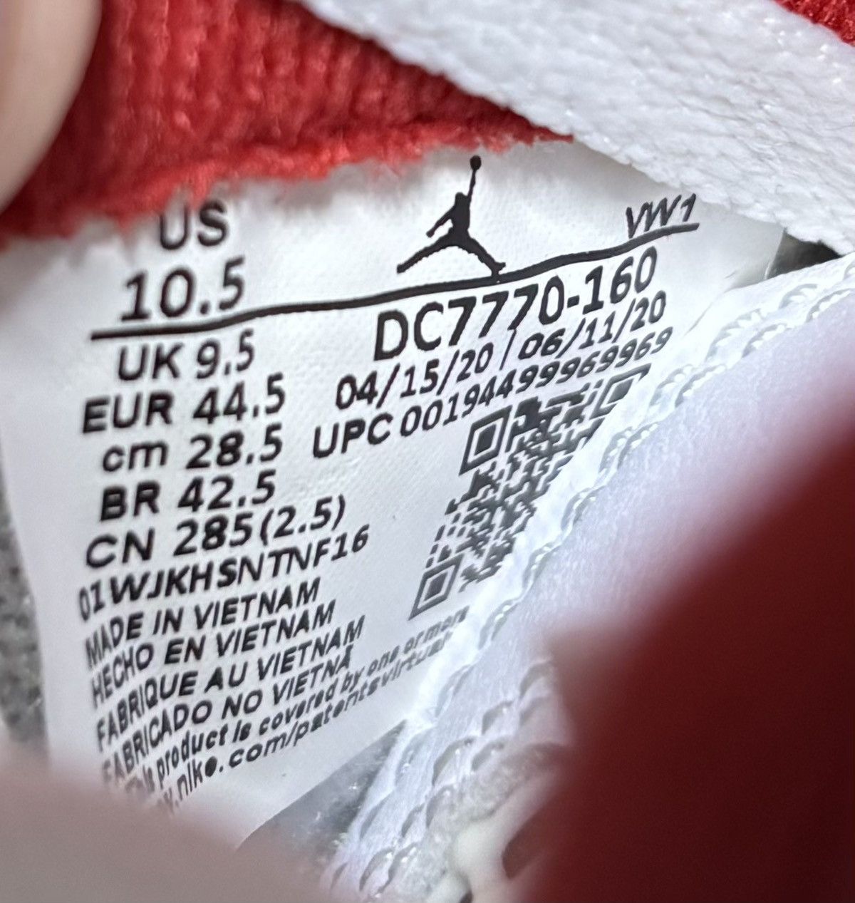 Jordan Brand Jordan 4 Retro OG Fire Red 2020 Size 10.5 Size US 10.5 / EU 43-44 - 7 Thumbnail