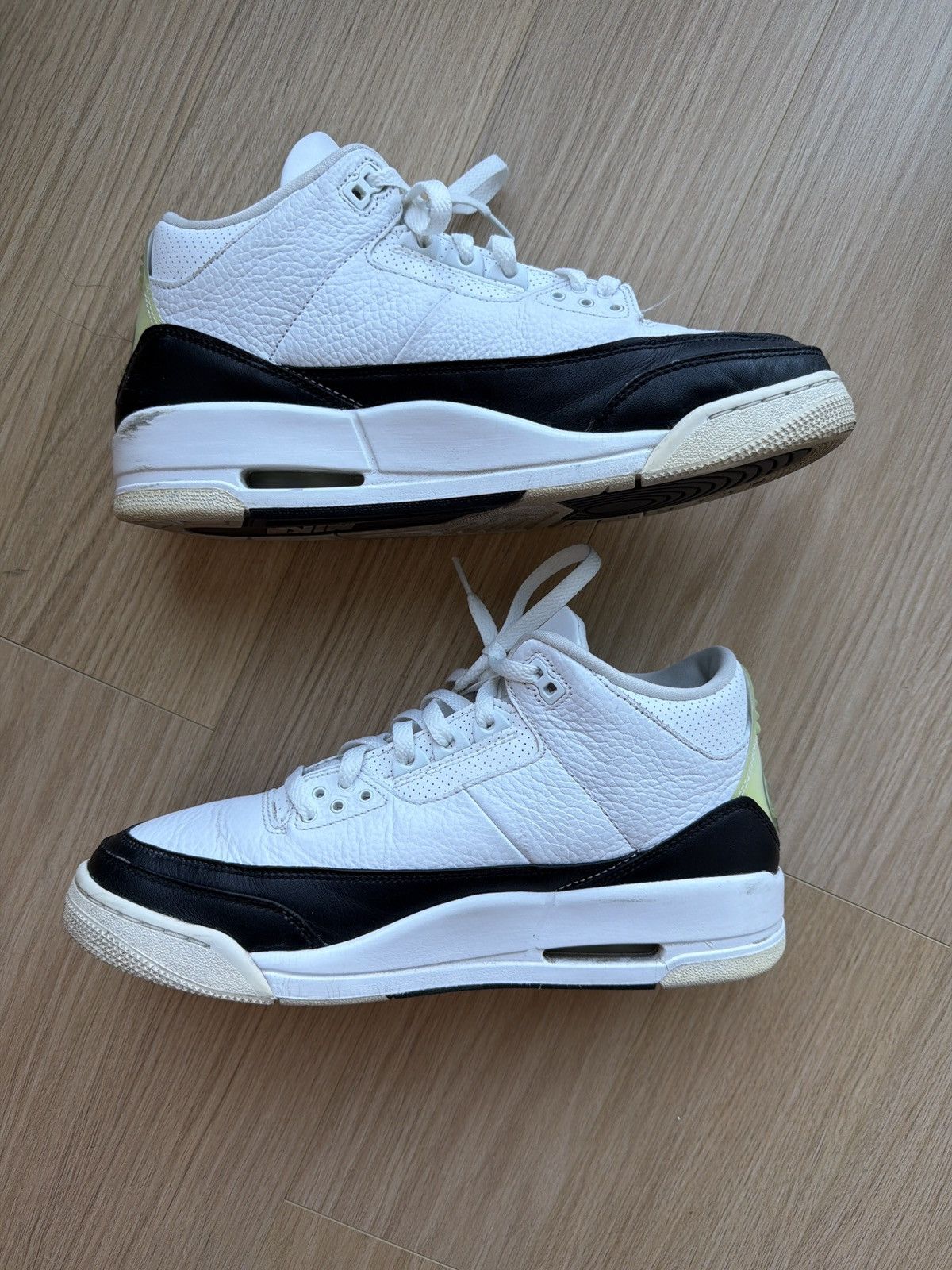 Fragment Design × Jordan Brand Jordan 3 Fragment Size US 10 / EU 43 - 3 Thumbnail