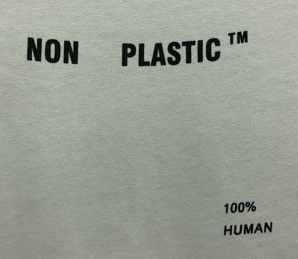 Japanese Brand NON PLASTIC tm 100% HUMAN T-Shirt Size US L / EU 52-54 / 3 - 4 Thumbnail