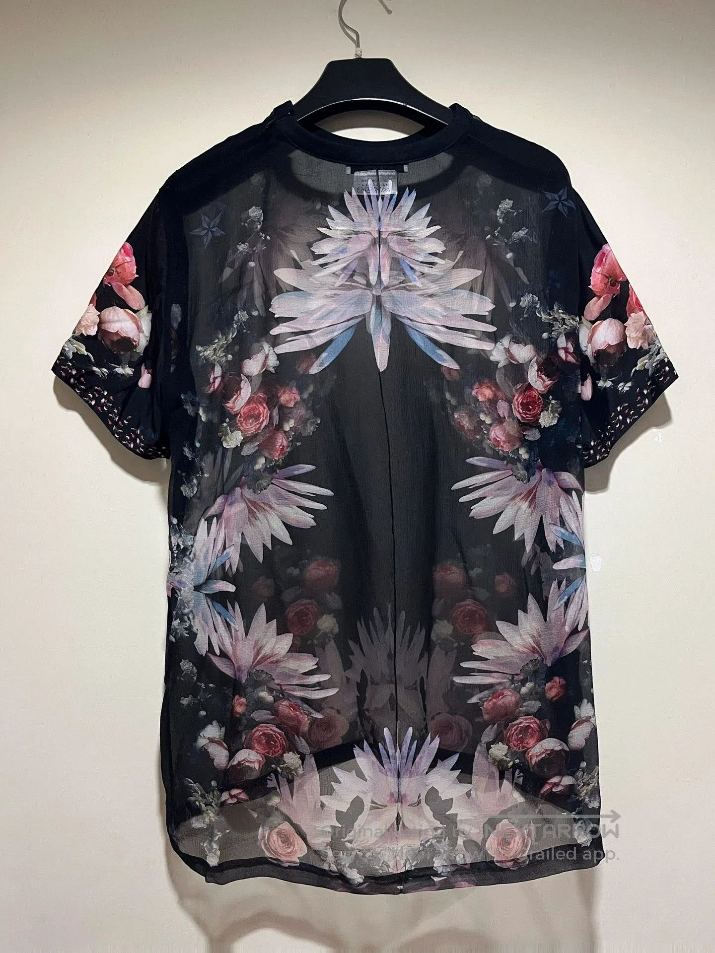 Givenchy givenchy silk sheer floral t-shirt. Size US M / EU 48-50 / 2 - 2 Thumbnail