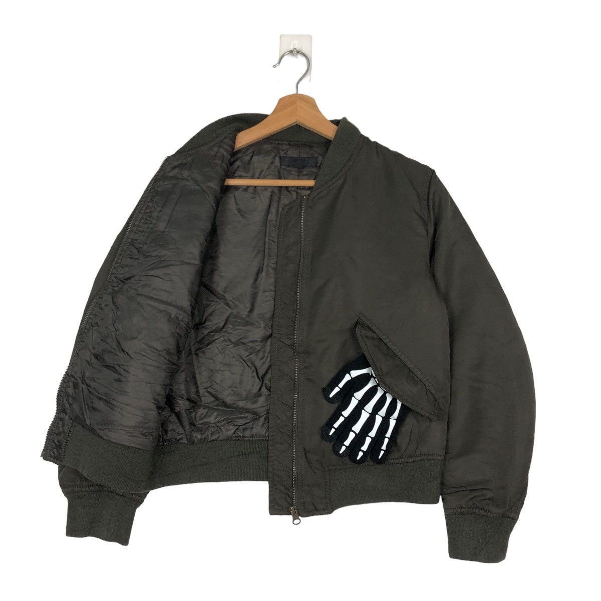 Japanese Brand VINTAGE BOMBER JACKET RIOT RIOT DESIGN UNIQLO JAPAN Size US M / EU 48-50 / 2 - 8 Thumbnail