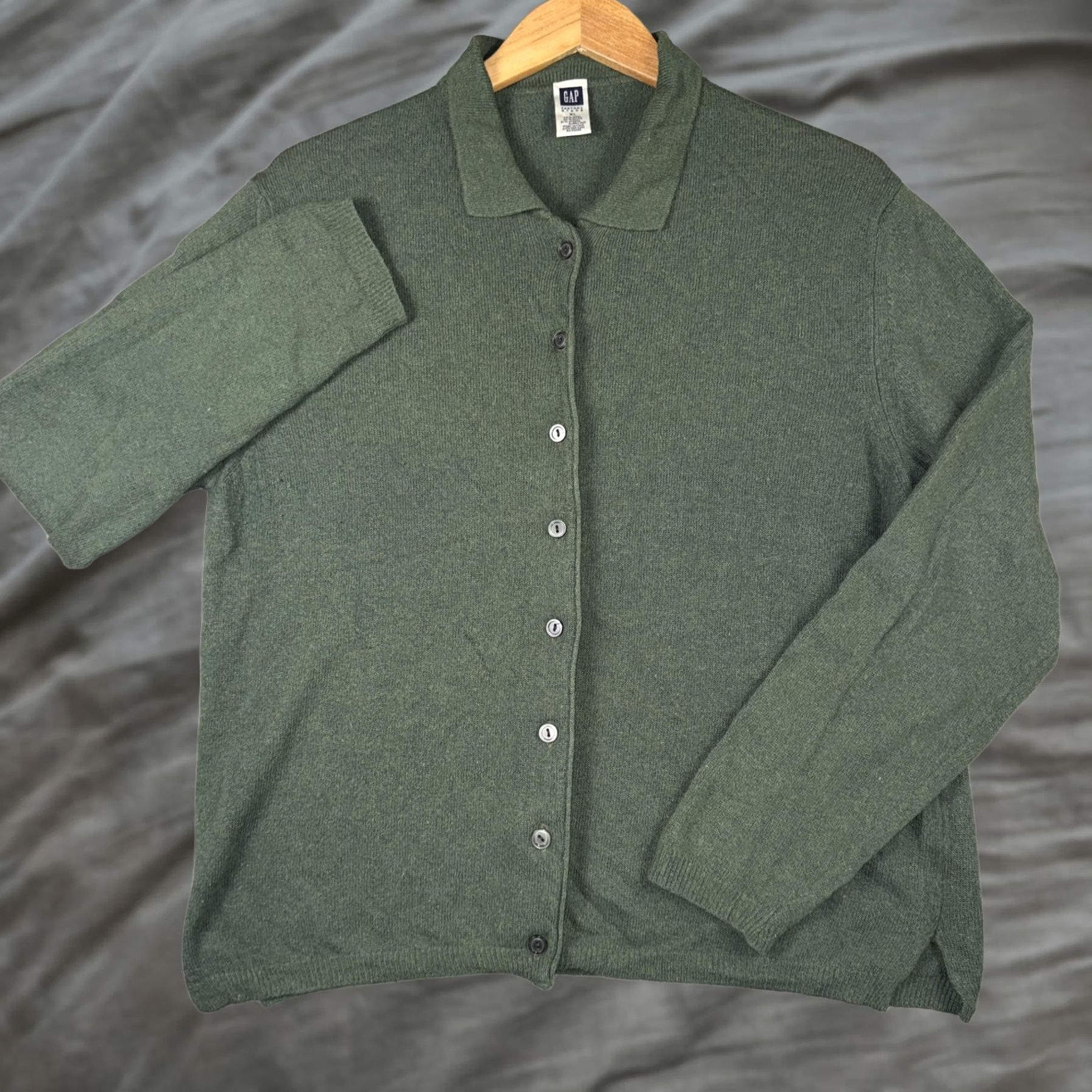 Gap Gap Factory Store Green Wool Angora Blend Collared Cardigan Sweater XL Italy Men Regular Size XL Green Knit Lightweight Casual 90s? Size US XL / EU 56 / 4 - 1 Thumbnail