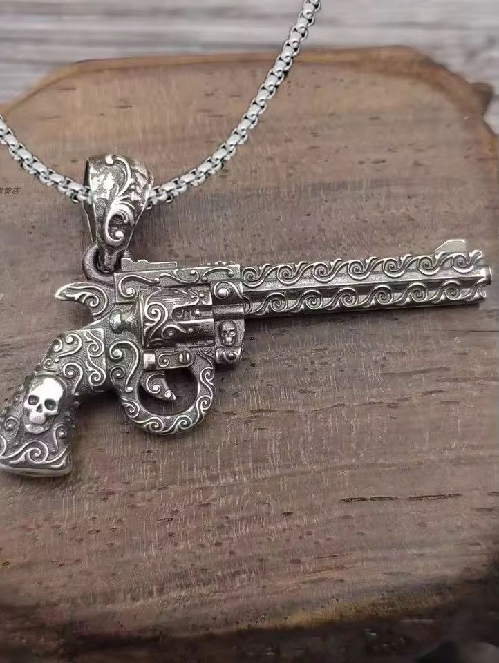 Jewelry Streetwear Punk Skull Head Revolver Necklace Chain Size ONE SIZE - 1 Thumbnail