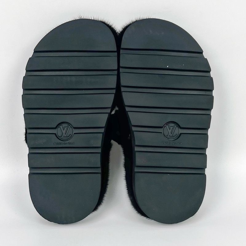 Louis Vuitton Louis Vuitton Black and White Pool Pillow Slippers Size US 8 / IT 38 - 4 Thumbnail