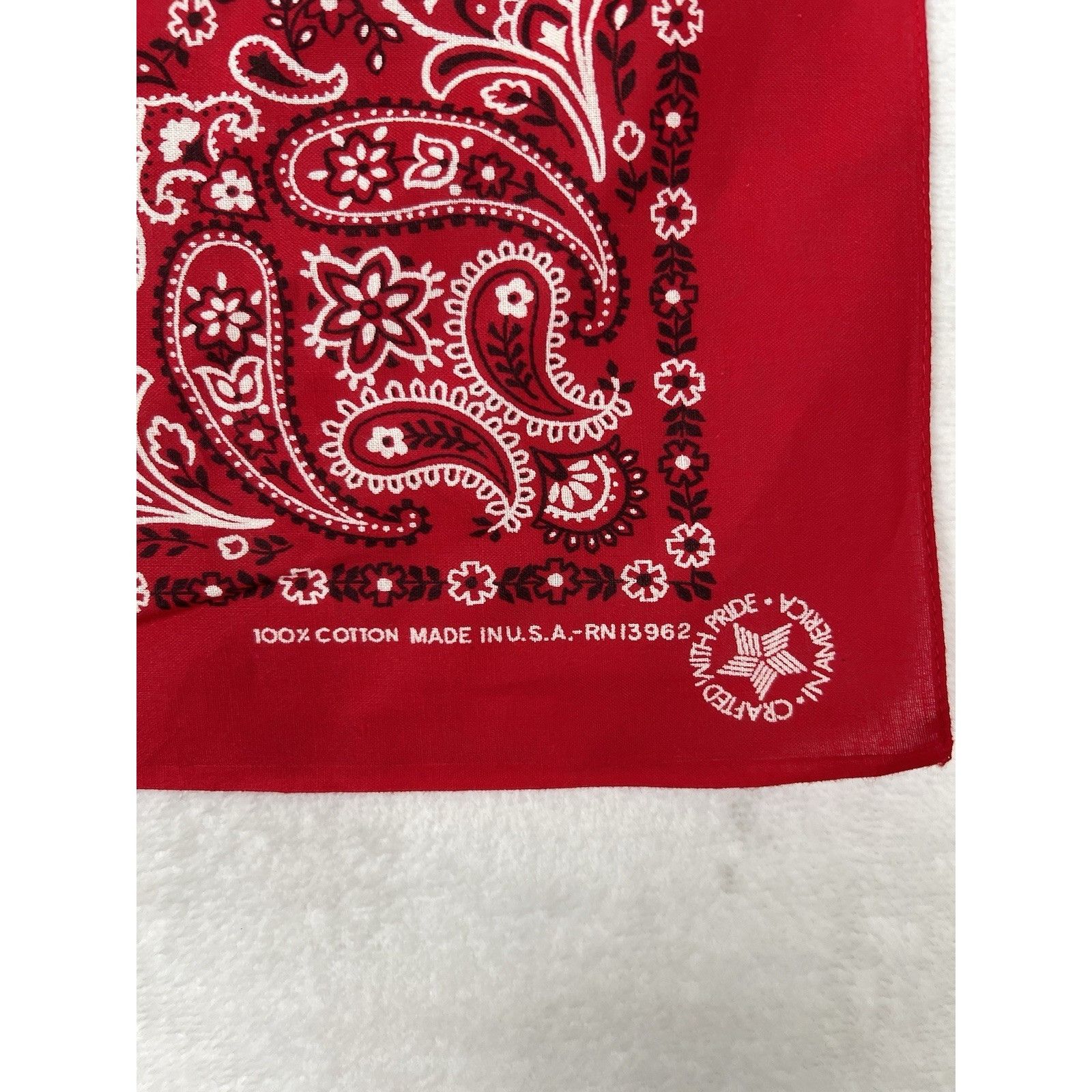 Vintage Vintage Wamcraft Bandana Red Paisley Handkerchief USA Made C Size ONE SIZE - 2 Thumbnail