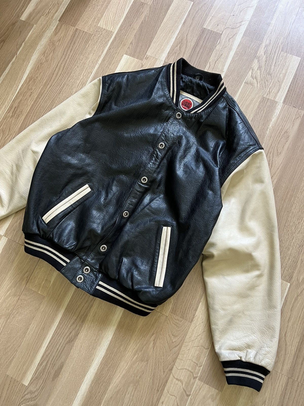 Vintage Vintage lucky strike leather bomber jacket baseball archive Size US L / EU 52-54 / 3 - 3 Thumbnail