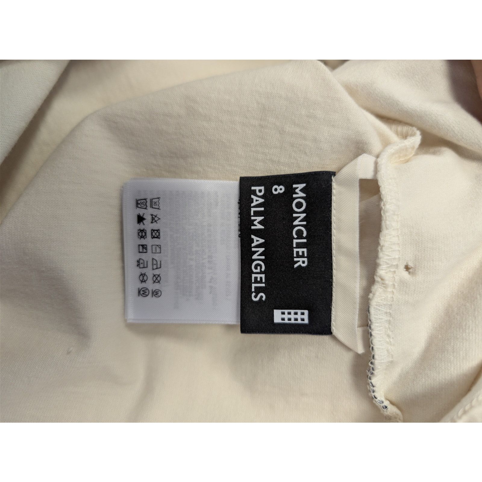 Moncler × Palm Angels o1rshd1 Short Sleeve T-Shirt in White Size US L / EU 52-54 / 3 - 12 Thumbnail