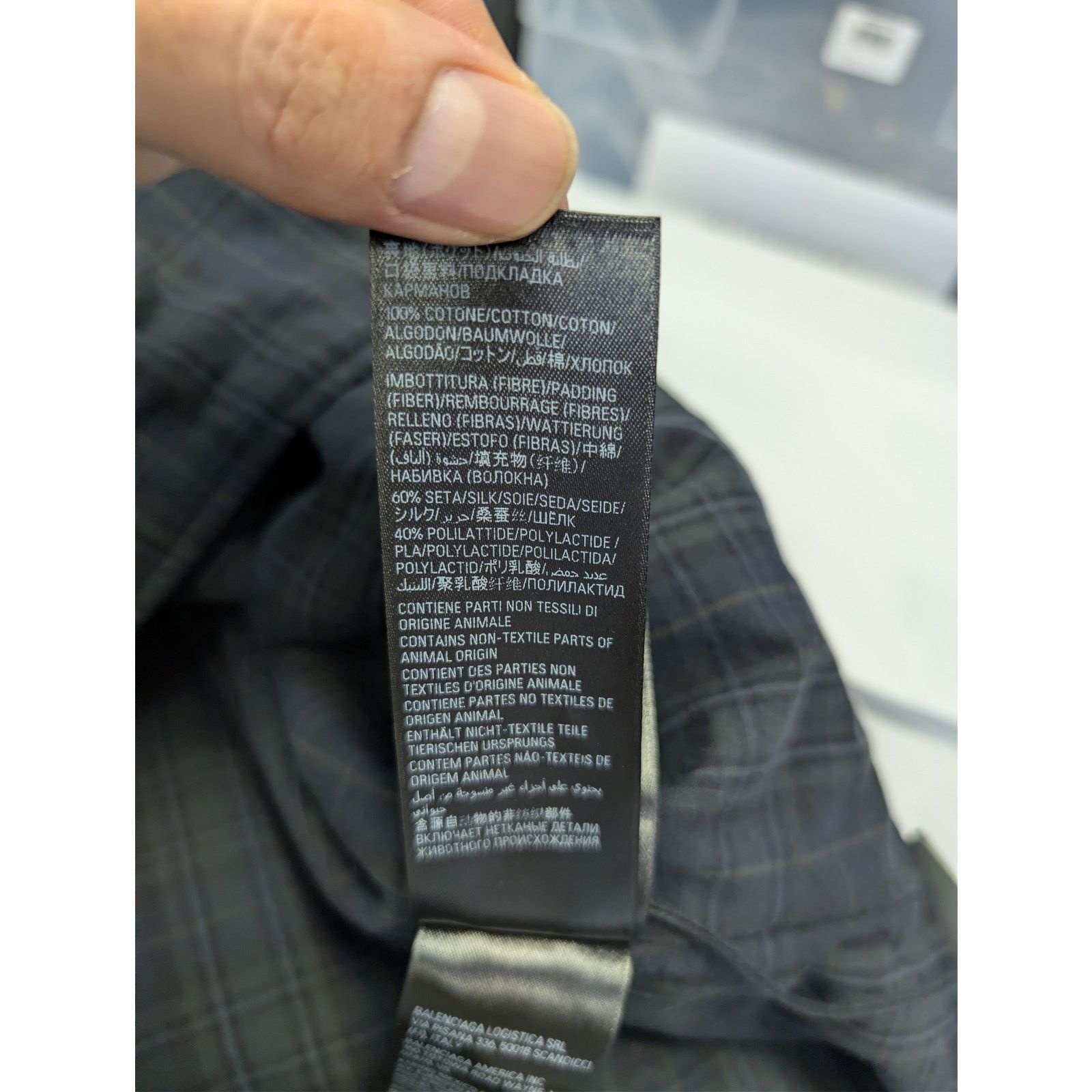 Balenciaga o1rshd1 Light Check Flannel Detachable Sleeves Shirt Size US M / EU 48-50 / 2 - 20 Thumbnail