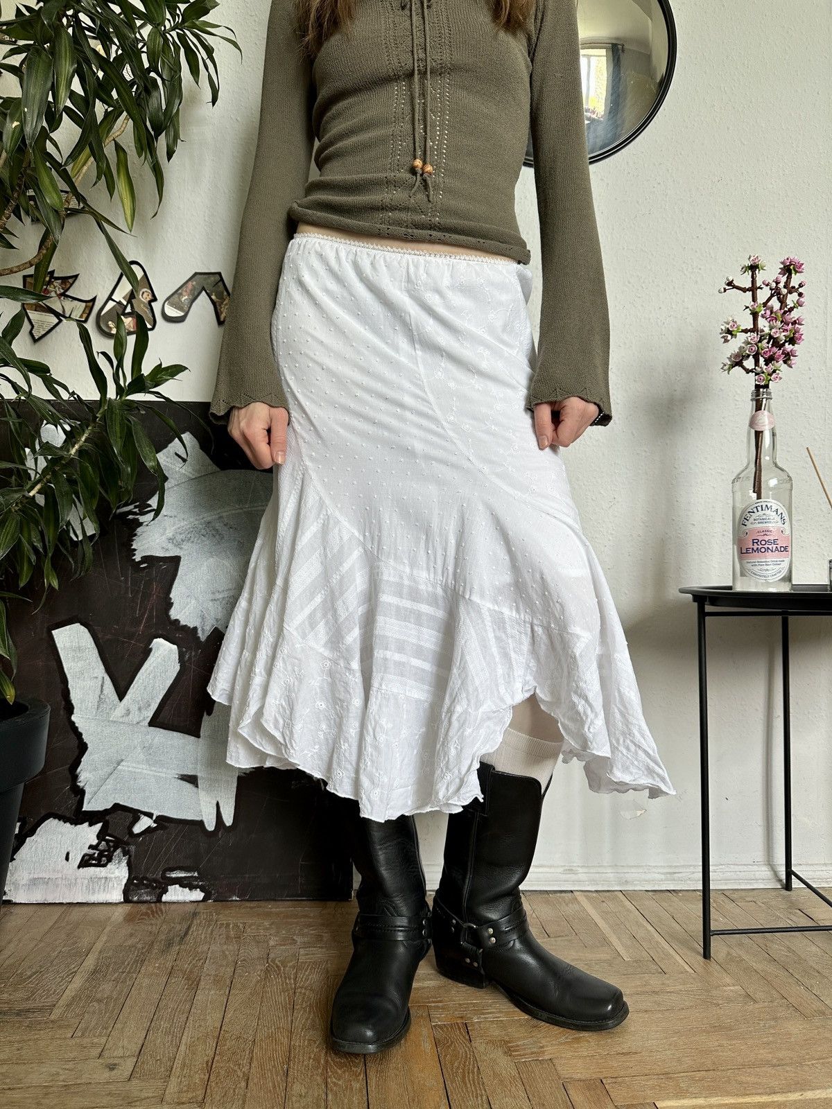 Seditionaries Vintage Cute Bohemian White Ruffle Midi Skirt 00s Size 30" / US 8 / IT 44 - 6 Thumbnail