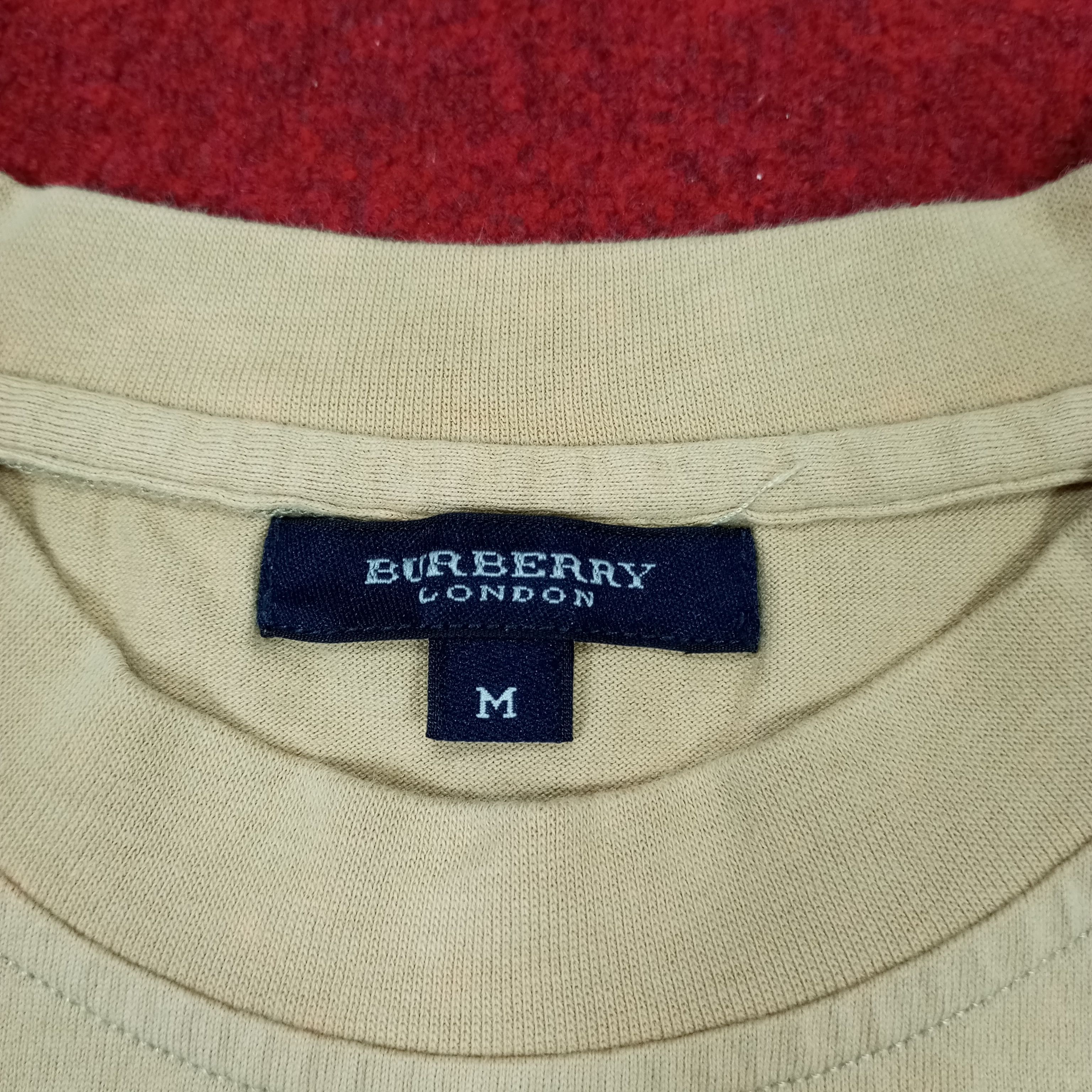 Burberry × Vintage Burberry London Pocket Design Fashion Style Tshirt Size US M / EU 48-50 / 2 - 6 Thumbnail