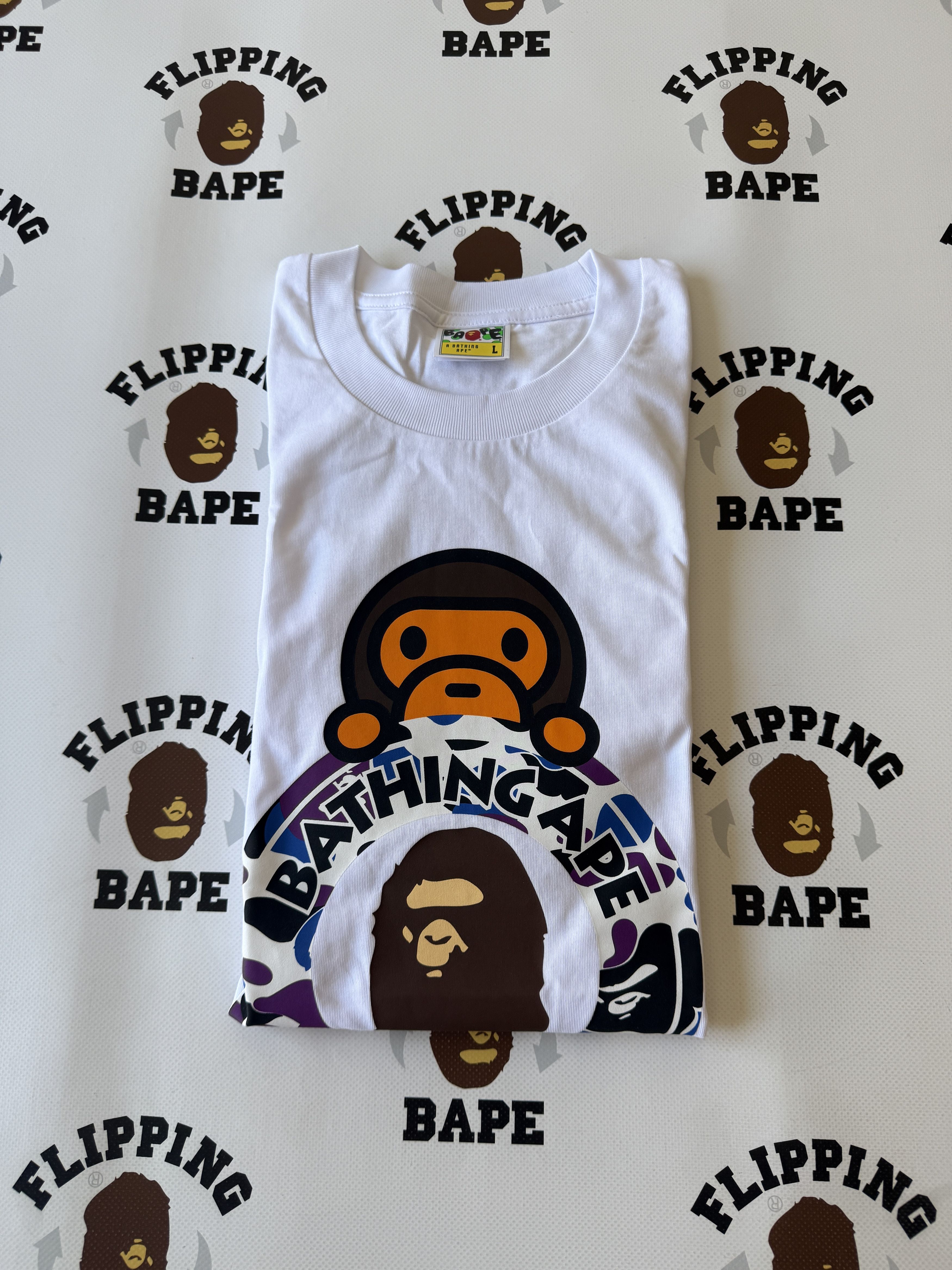 Bape BAPE STORE HK 20th ANNIV. WIDE FIT BABY MILO BUSY WORKS TEE Size US L / EU 52-54 / 3 - 8 Thumbnail
