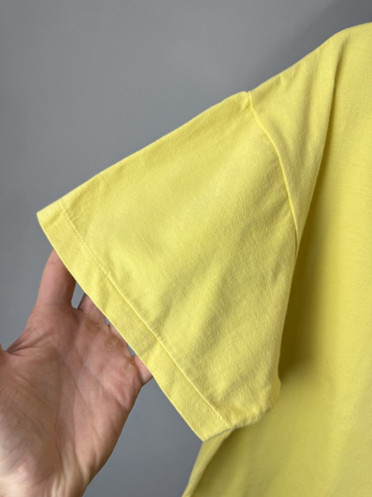 Nike 1990’s Vintage Nike T Shirt Yellow Hype Size US M / EU 48-50 / 2 - 5 Thumbnail