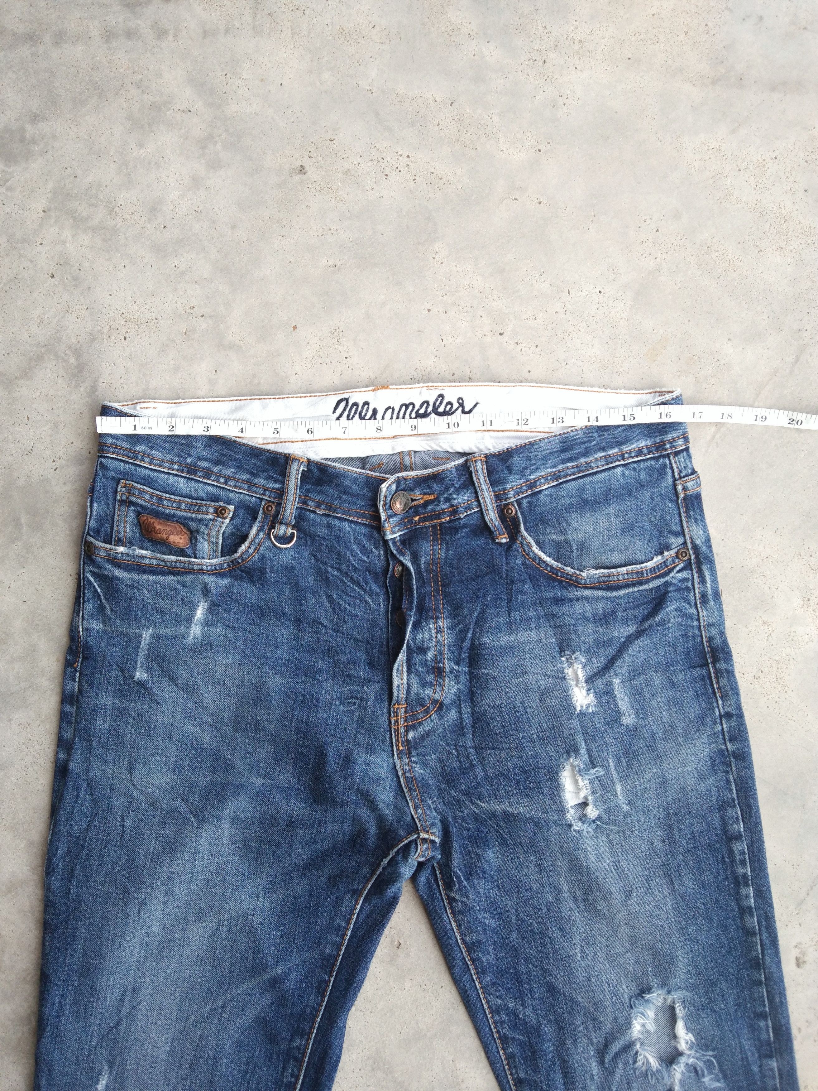 Wrangler Vintage Wrangler Distressed Jeans 33x32 Size US 33 - 7 Thumbnail