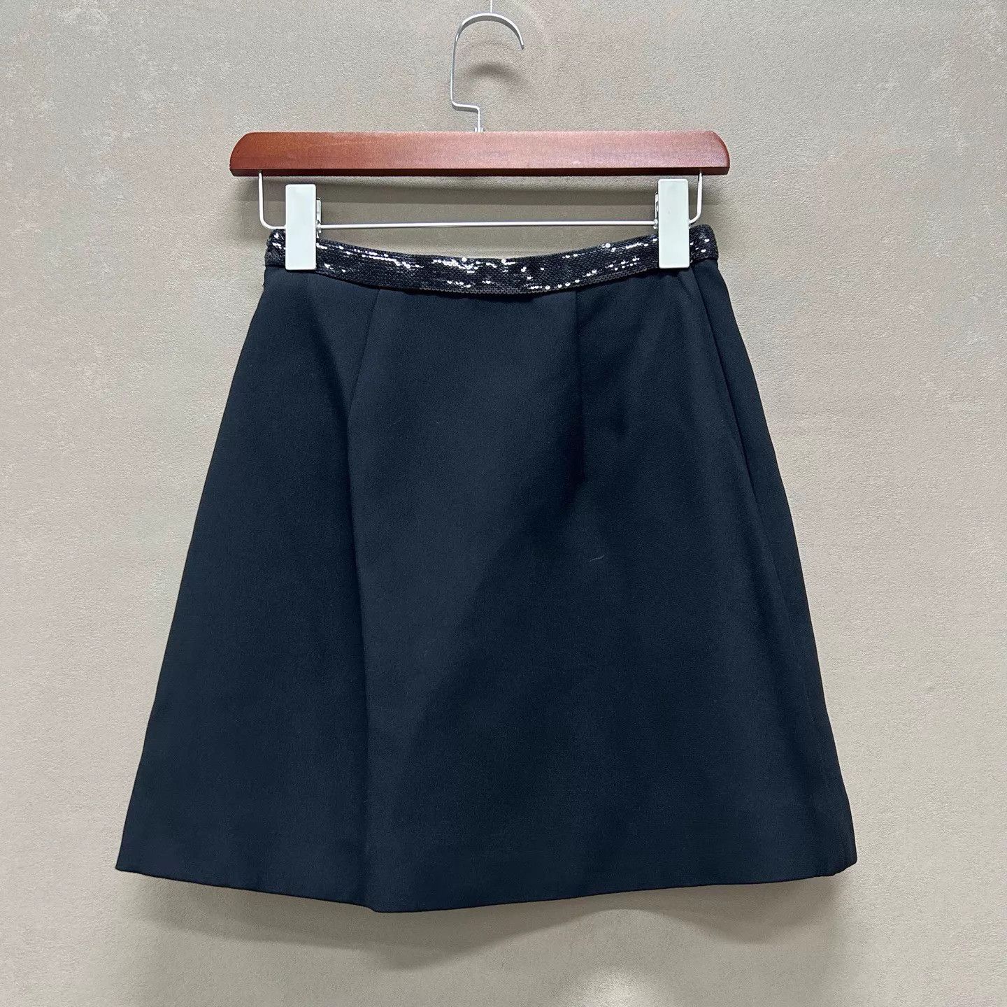 Miu Miu MIU MIU Black Sequin Mini Skirt 36 99New ys001950 Size 25" / US 0 / IT 36 - 2 Thumbnail