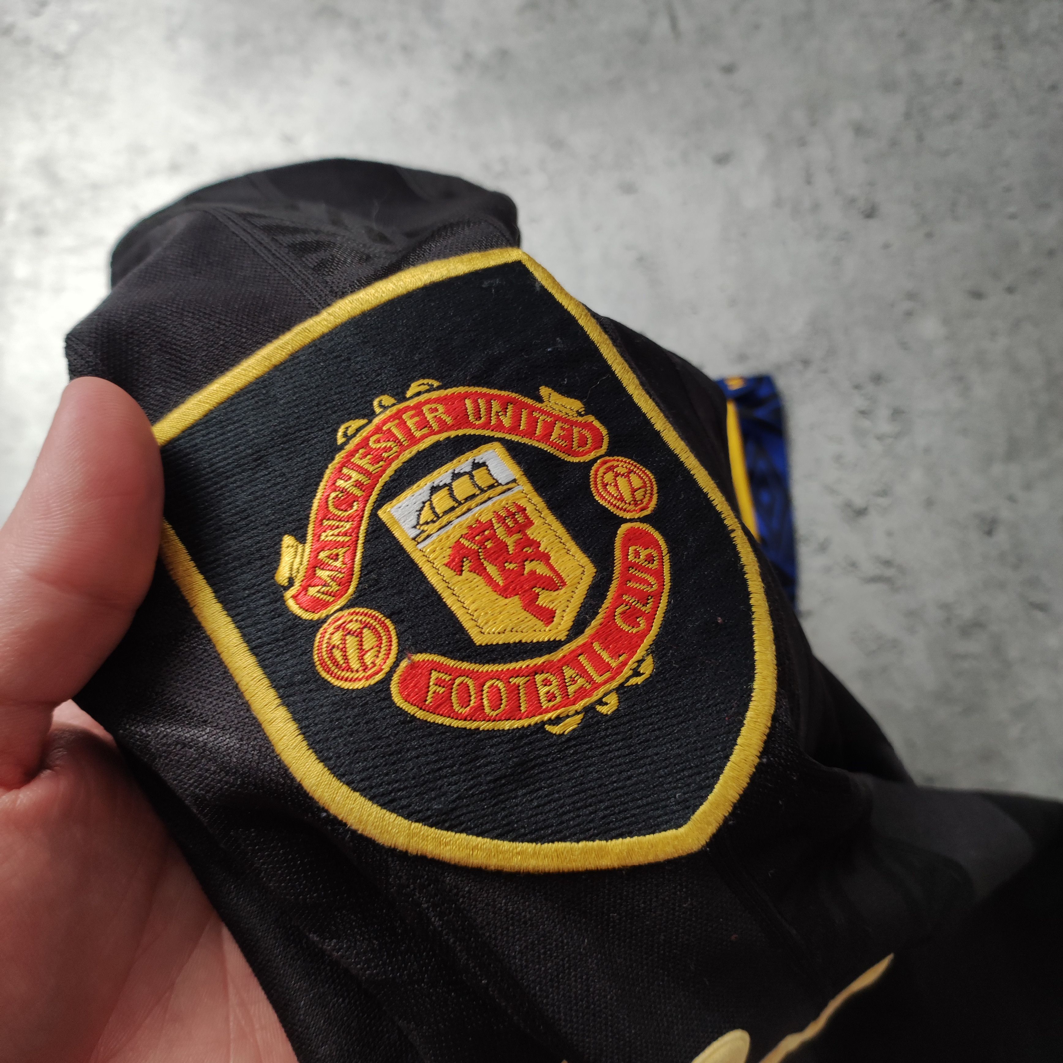 Vintage RARE OG 1993 Umbro x Manchester United Away Football Kit Size US L / EU 52-54 / 3 - 5 Thumbnail