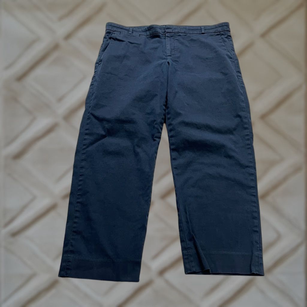 Banana Republic VINTAGE Banana Republic Women's Pants 14 Navy Blue Cropped Straight Chino Casual Office Wear Size 36" / US 14 / IT 50 - 1 Thumbnail